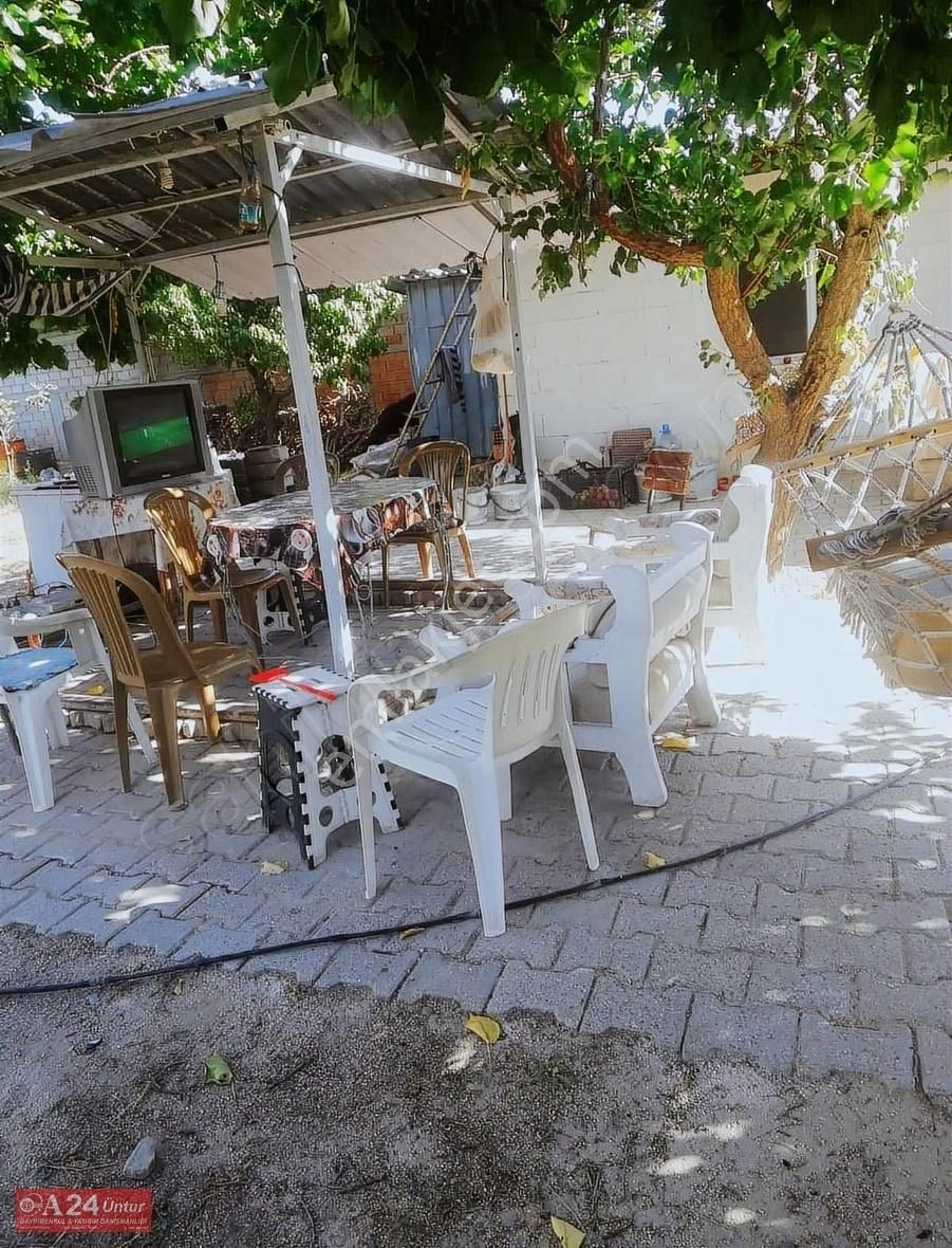 Denizli Çivril'de Satılık İçinde İki Ev Olan 12135 M2 Bağ Bahçe