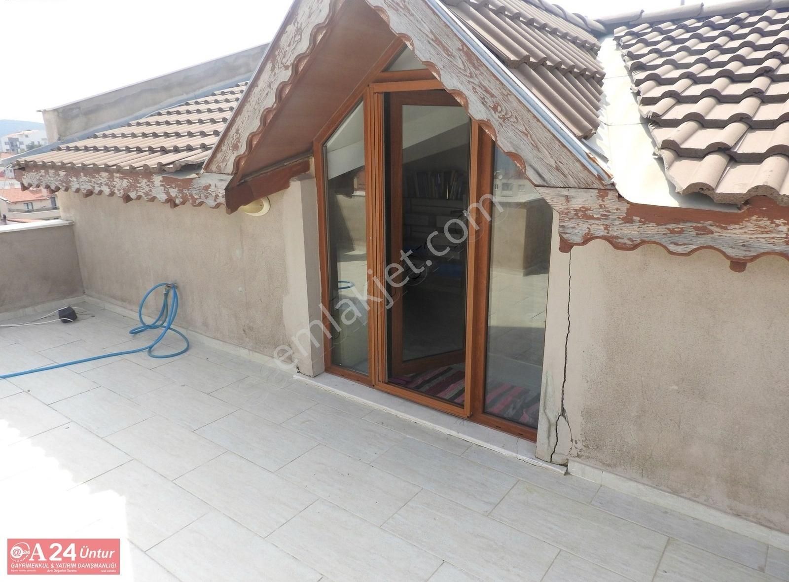 Urla Zeytinalanı'nda Satılık 4+1 Deniz Manzaralı Villa - Görsel 33