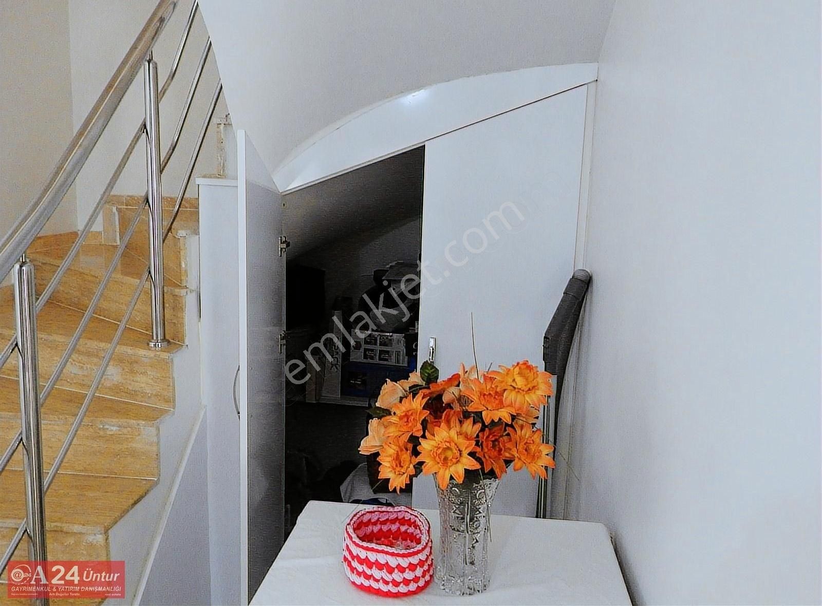 Urla Zeytinalanı'nda Satılık 4+1 Deniz Manzaralı Villa - Görsel 9