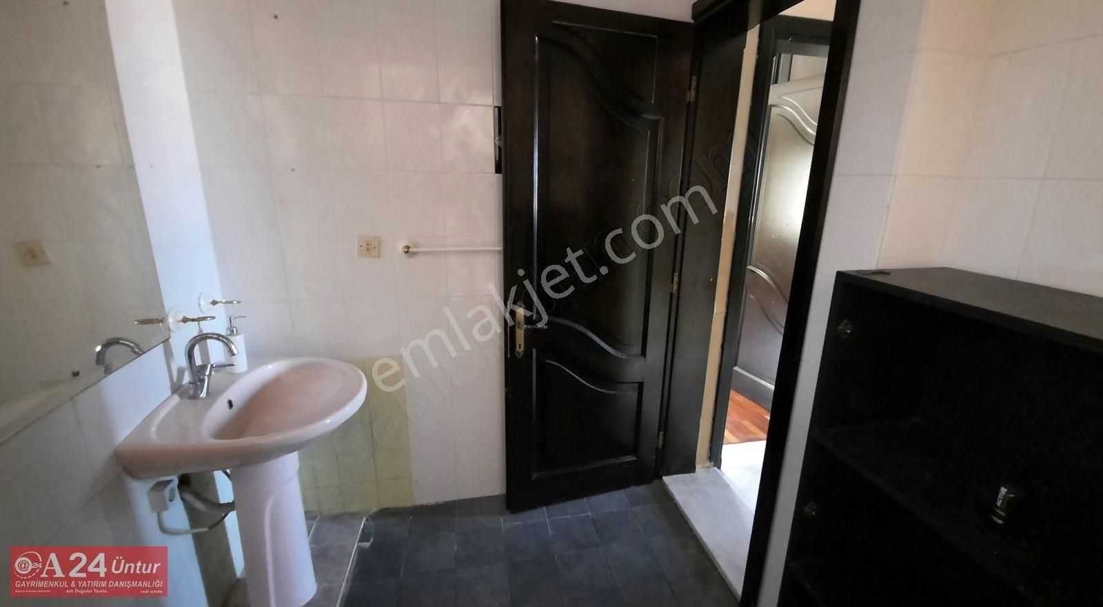 Urla Kalabak'ta Satılık Deniz Manzaralı 5+2 Tam Müstakil Villa - Görsel 25