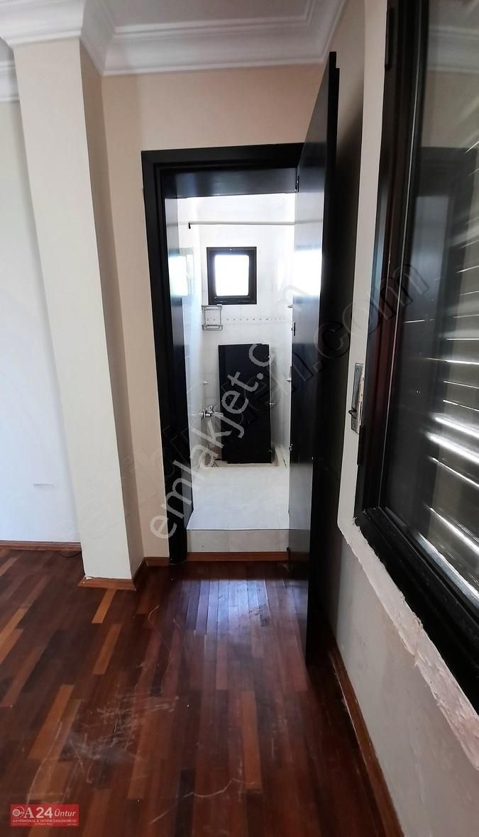 Urla Kalabak'ta Satılık Deniz Manzaralı 5+2 Tam Müstakil Villa - Görsel 30