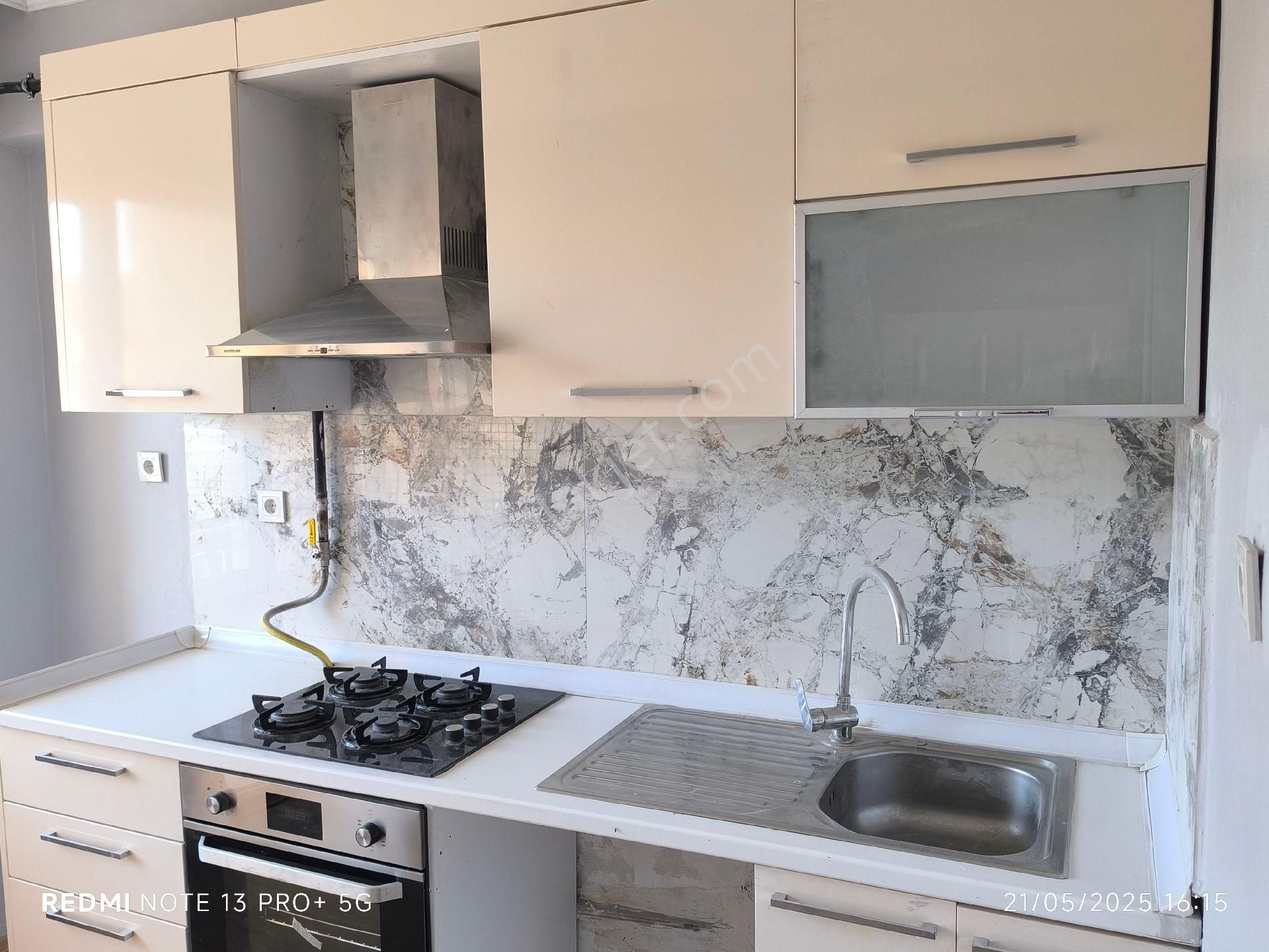 Derince Deniz Mahallesi Postane Sokağında Kiralık 2+1 Daire