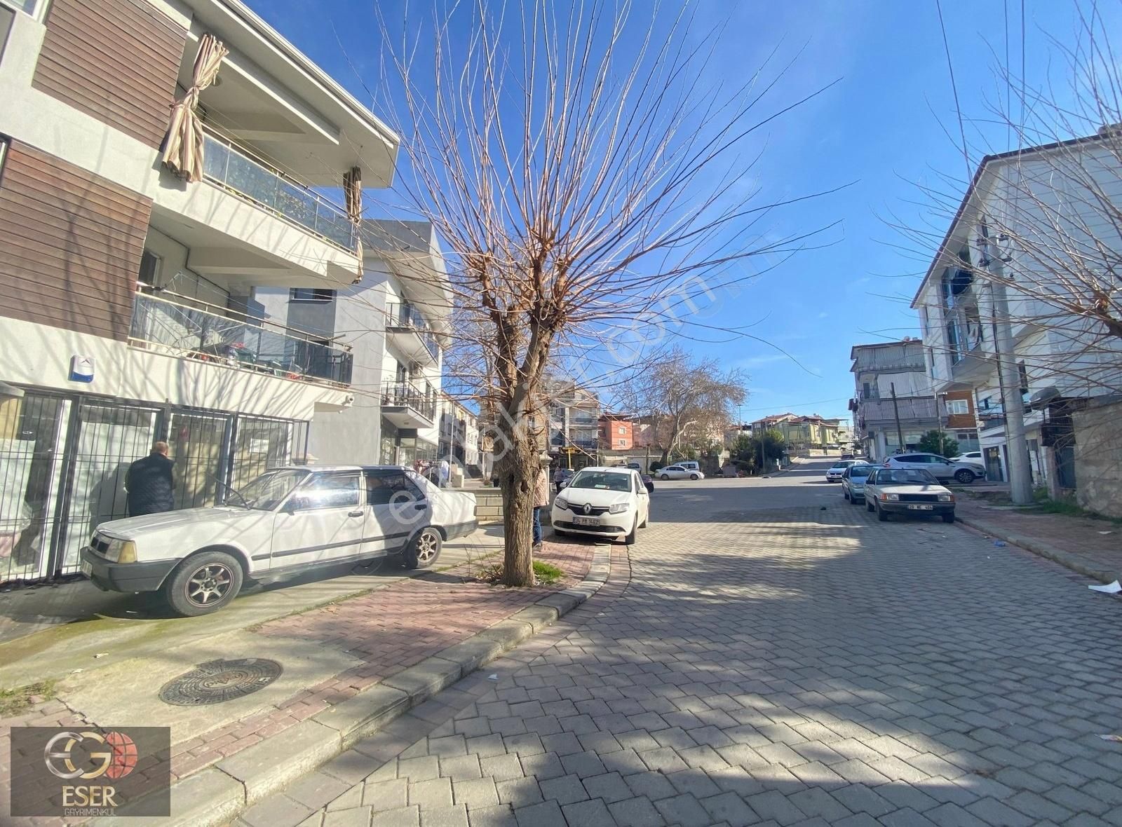 Eser'den Cepheleri Açık 85 M2 Kullanım Alanlı İşyeri............