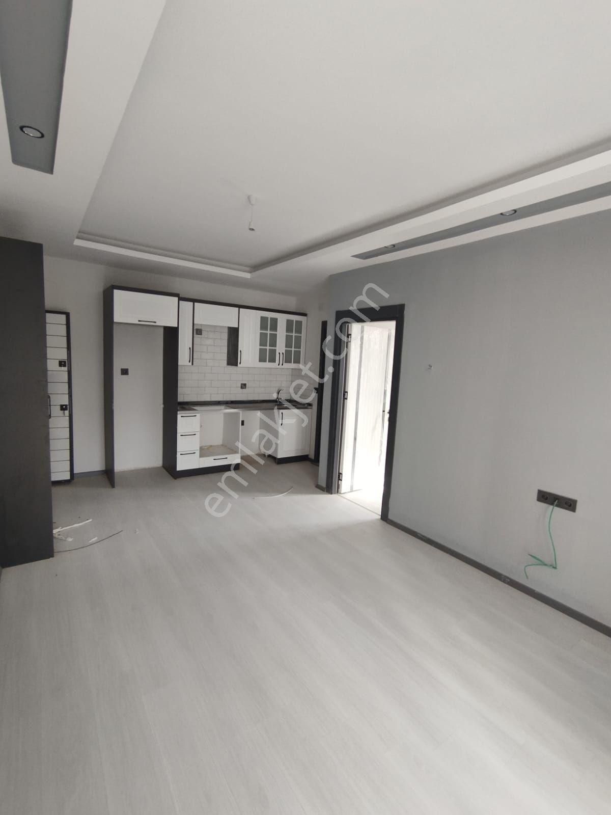 Birlik'ten 1+1 Lüx İşçilikli Satılık Daire