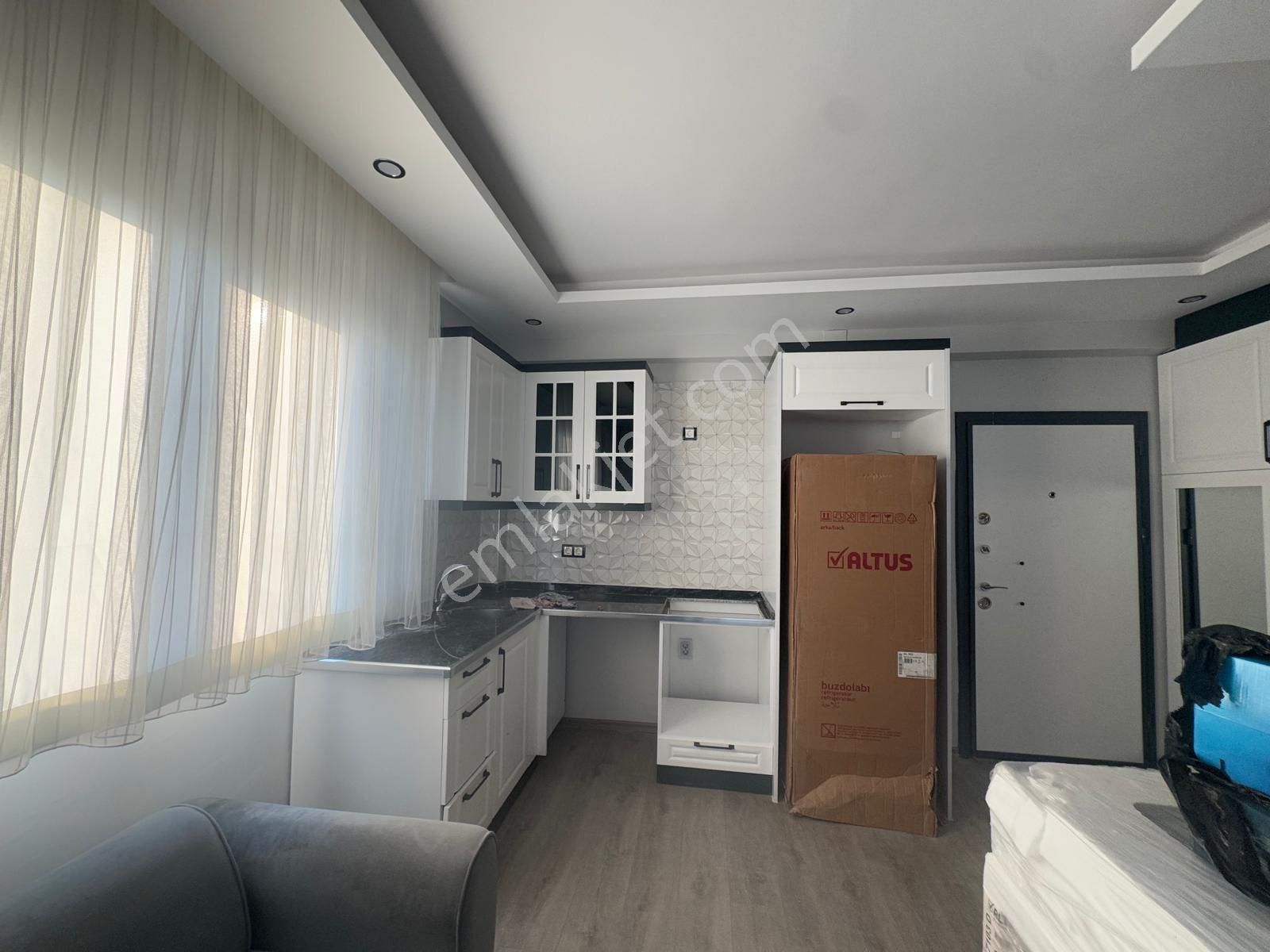 Adana Stadyumun Orda Cadde Üzerinde Soulmate Yakınında Yeni Açılmamış Eşyalı 1+1 !! Açıklama Oku!!