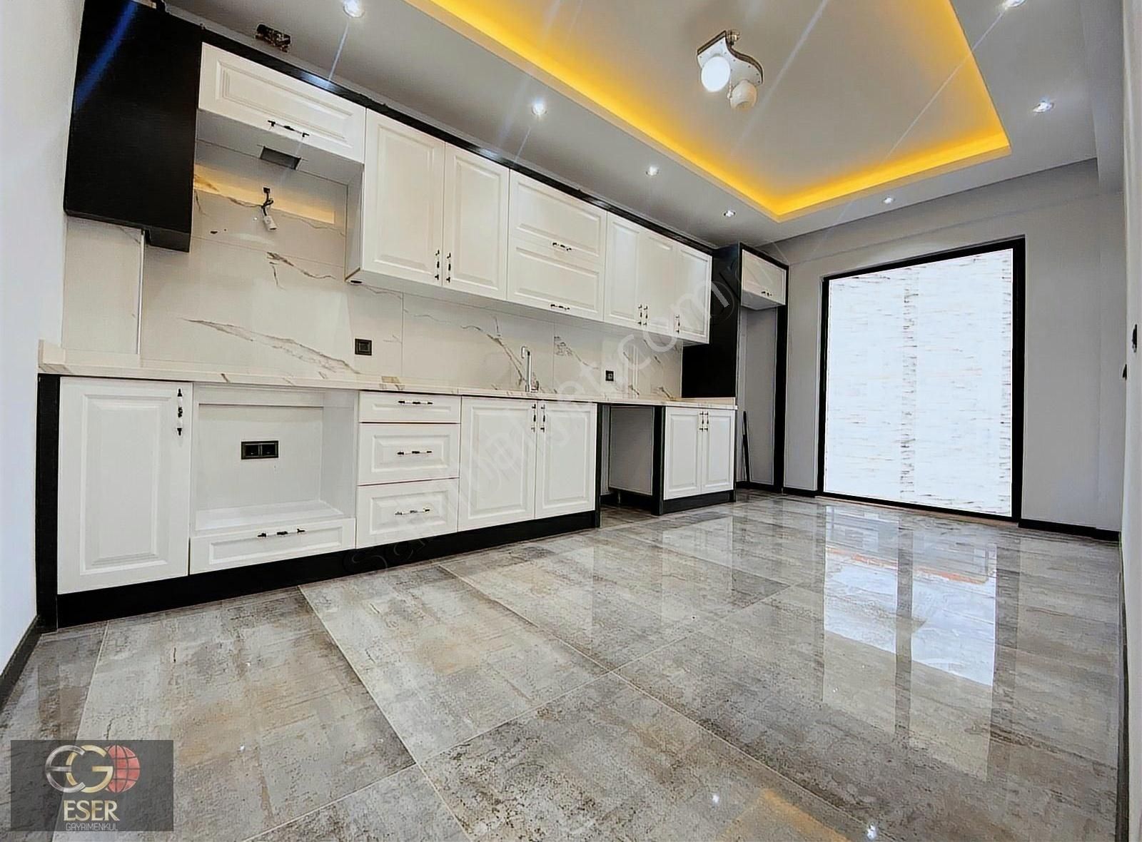 Eser'den Bölge Hastanesi Yakını Arakat 165 M2 3+1 Daire........