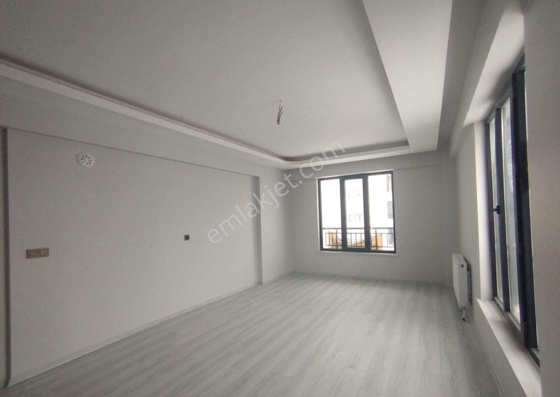 Sivas Satılık Daire-yumurtatepe Tuzlugöl Emek Mah. 4+1 Yüksek Giriş