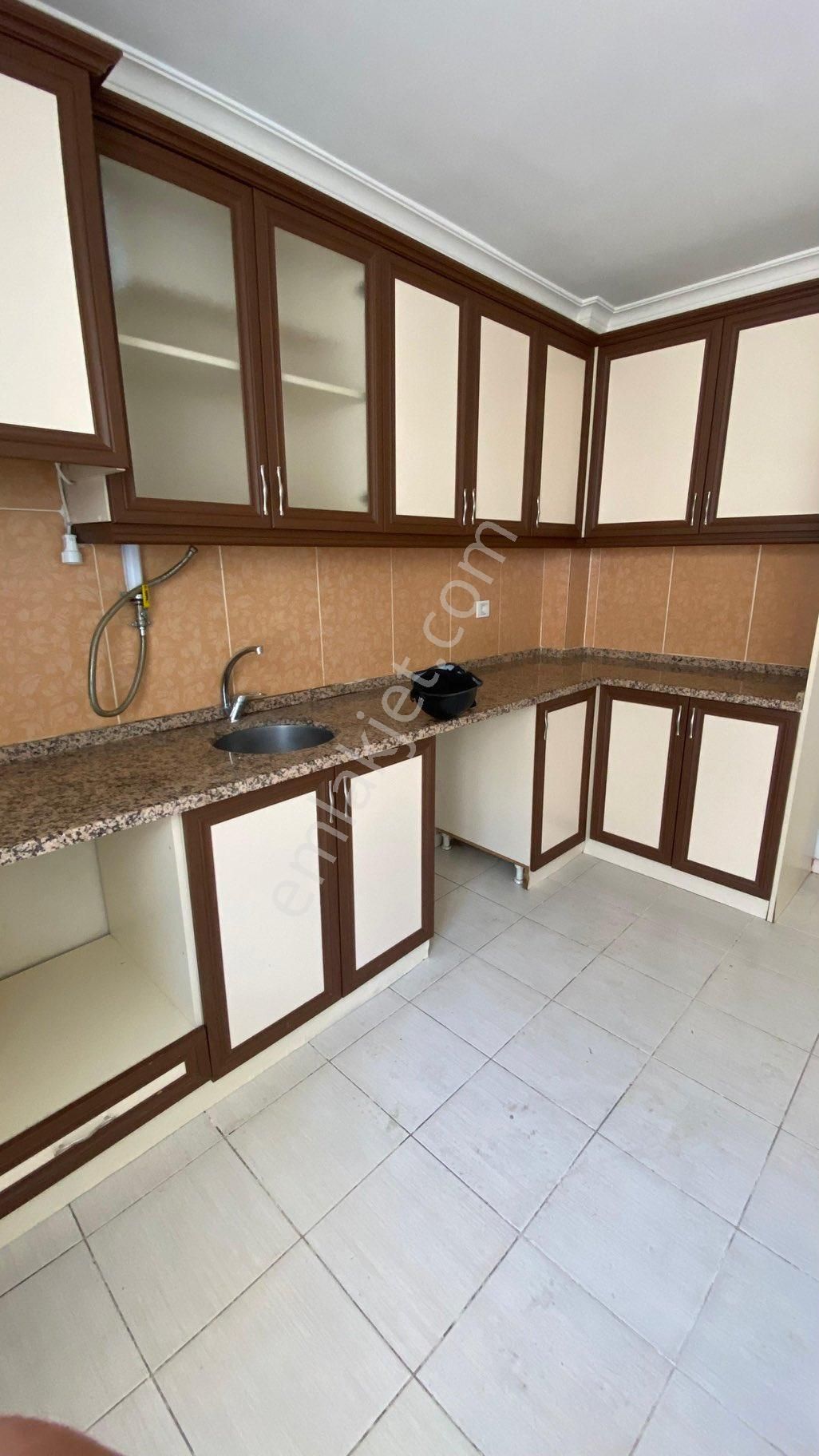 Ayrancılar Mahallesi’nde 2 + 1 Ara Kat Doğalgazlı Yağmur Emlk’tan Kiralık Daire