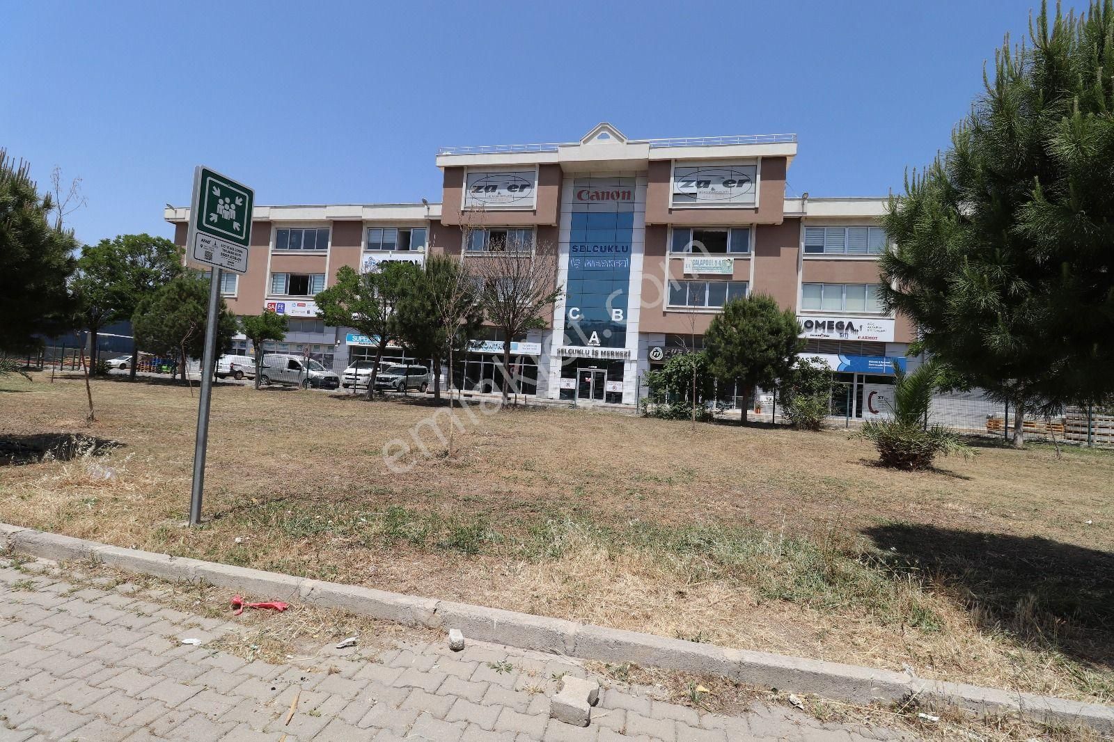Bornova Çamdibi Meriç Mahallesinde 220 M2 Arsa - Görsel 3