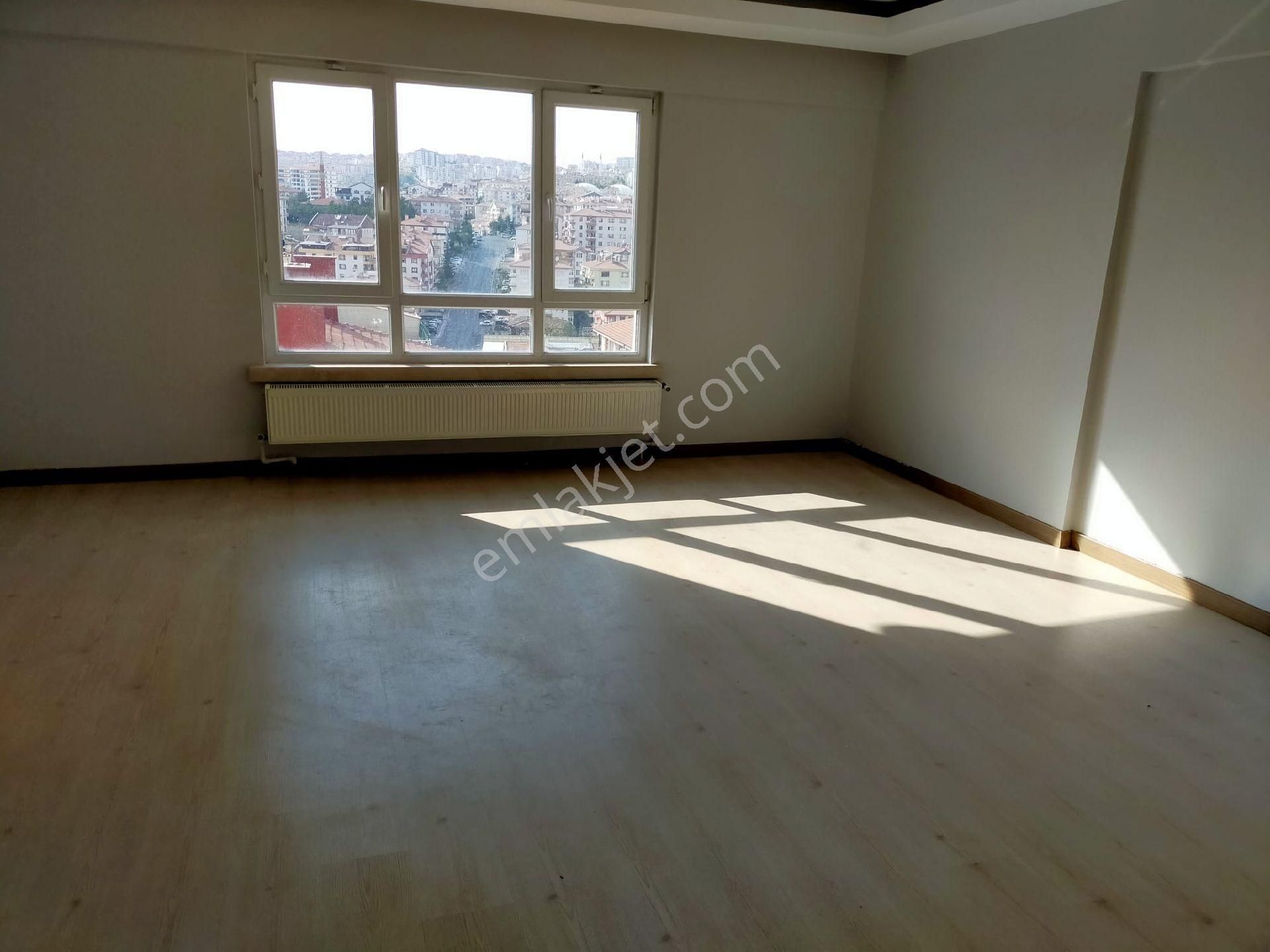 Köşk Mahallesinde Satilik 3+1 Super Daire