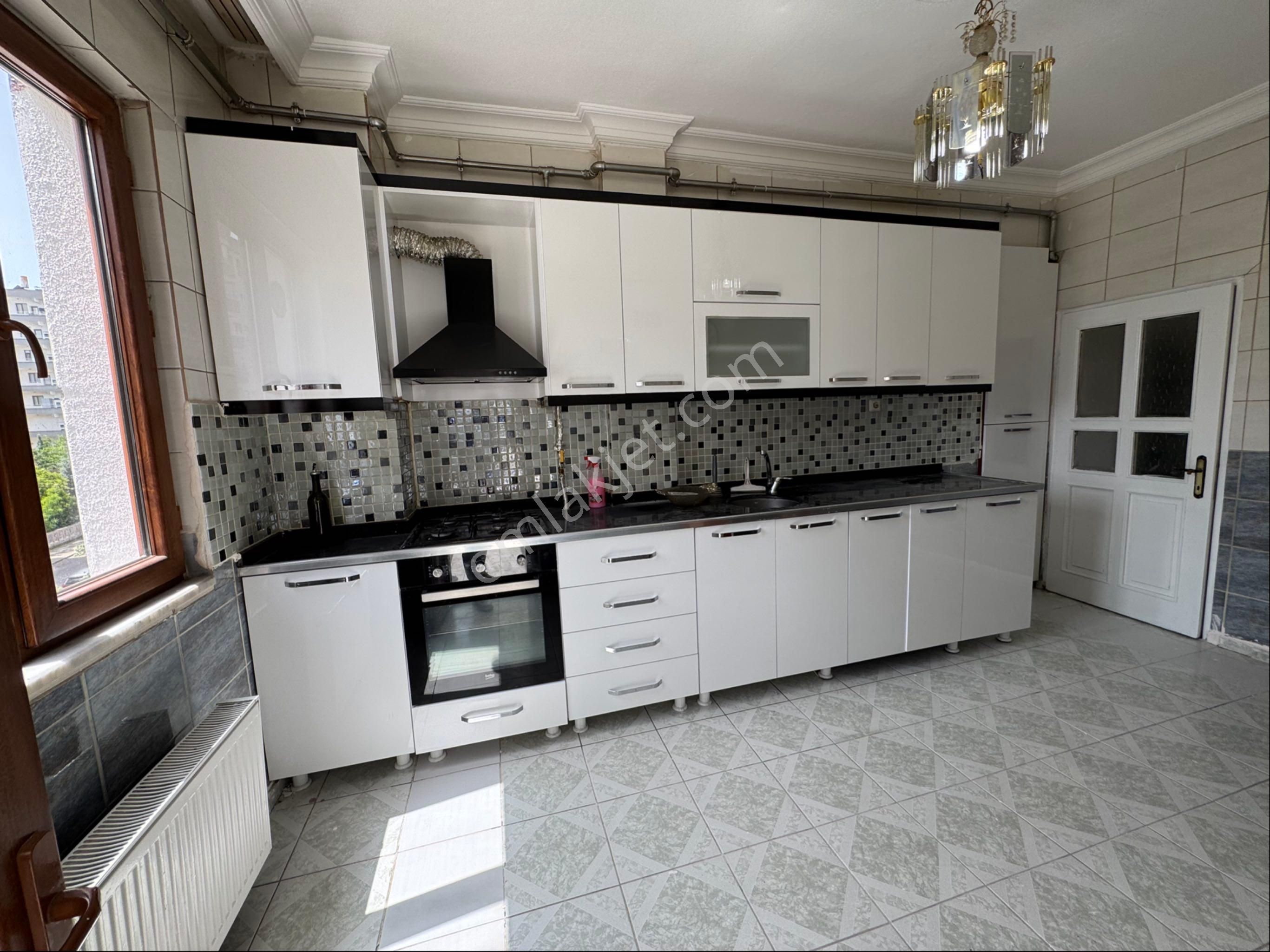 Diclekentte Satılık 3+1 Bakımlı Daire