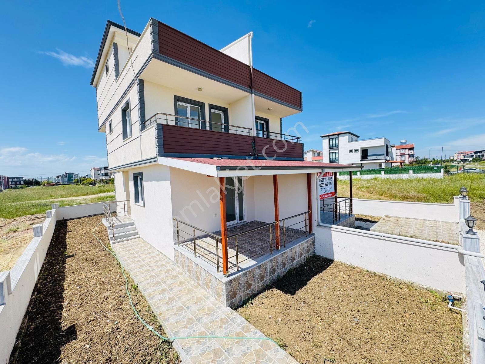 Demireller- Müstakil Parka Cephe Denize Yakın Uygun Fiyatlı Yazlık Villa