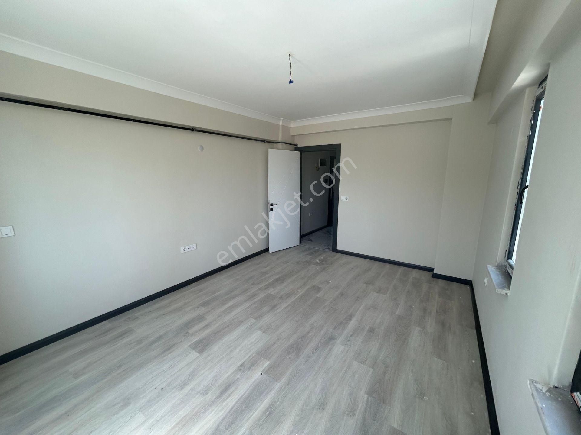 🏡 Bandırma Yenimahalle Geniş Ve Şık 1+1 Daire!
