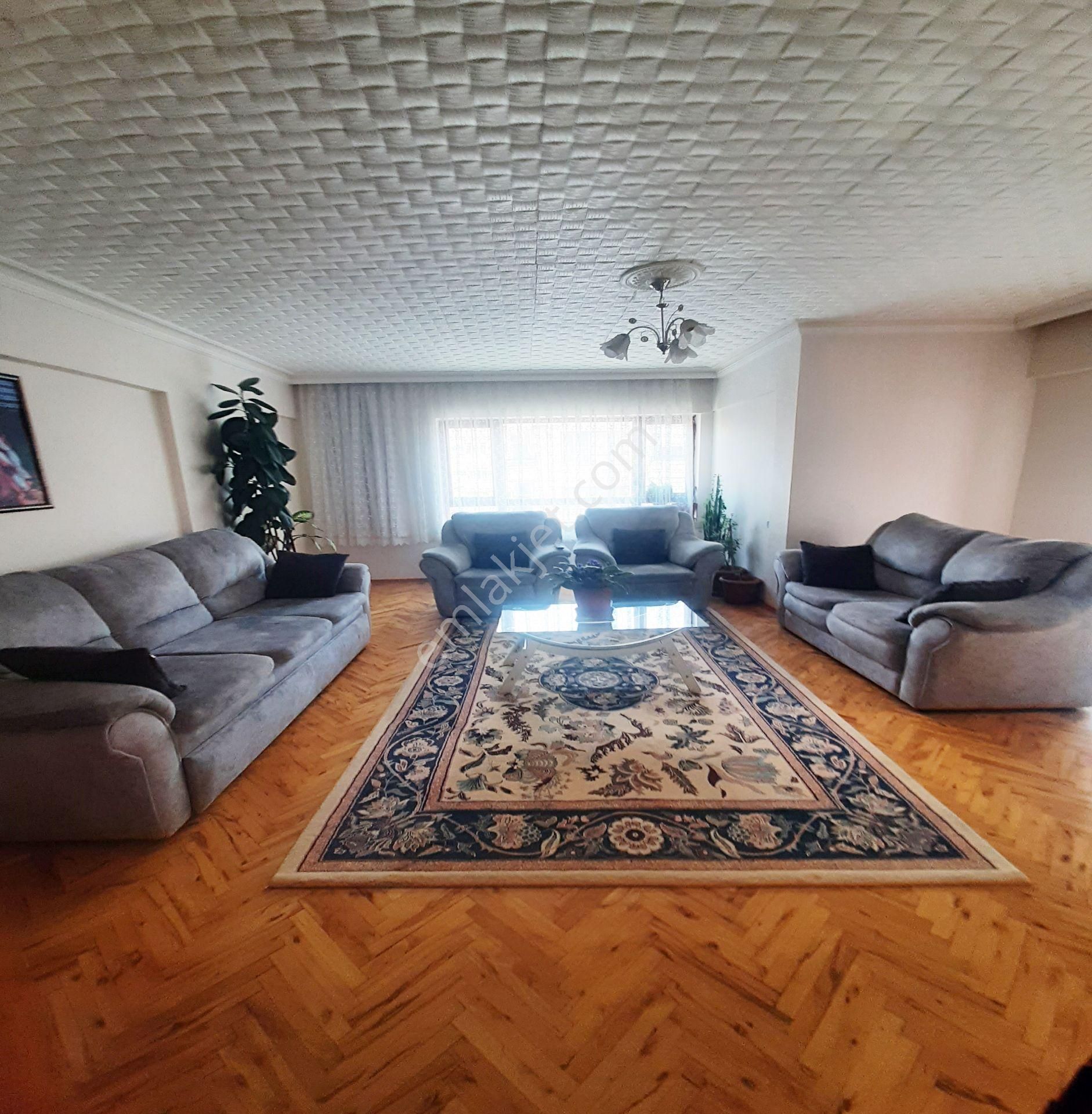 Emlak Pazarından Şahintepede 5+1 Dublex Daire