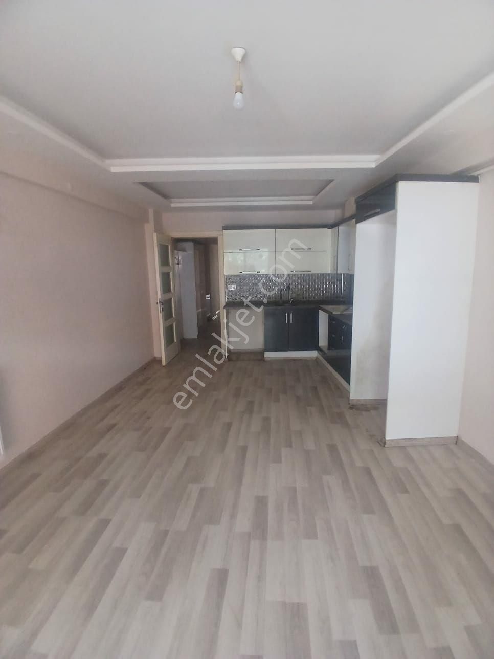 Nazilli Şehir Gayrimenkul'den Cumhuriyet Mah. 2+1 Satilik Dogalgazli Daire