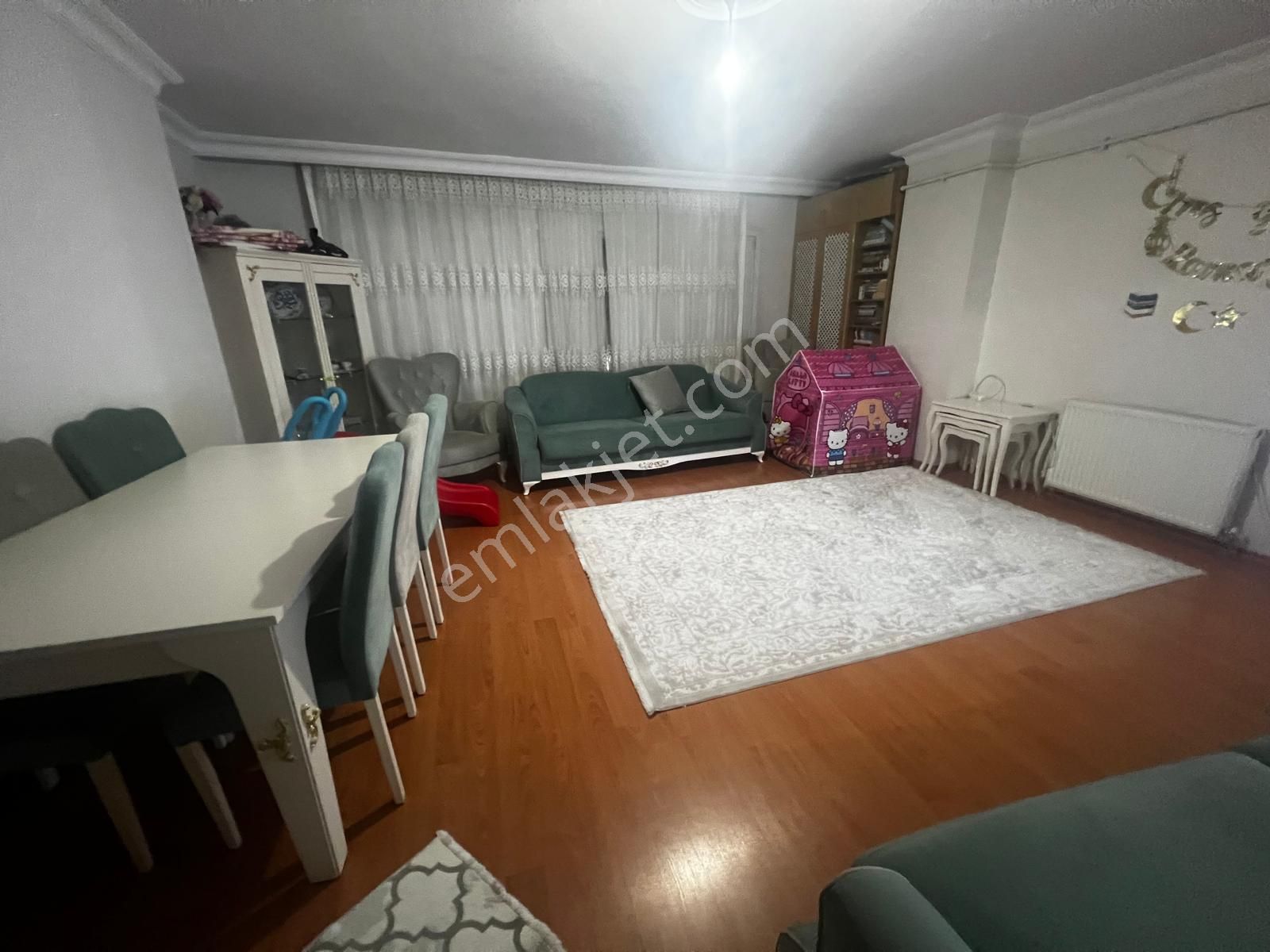 Emin'de Alt Kaynarcada Deniz Caddesi Üzerinde Kat Mülkiyetli 2+1