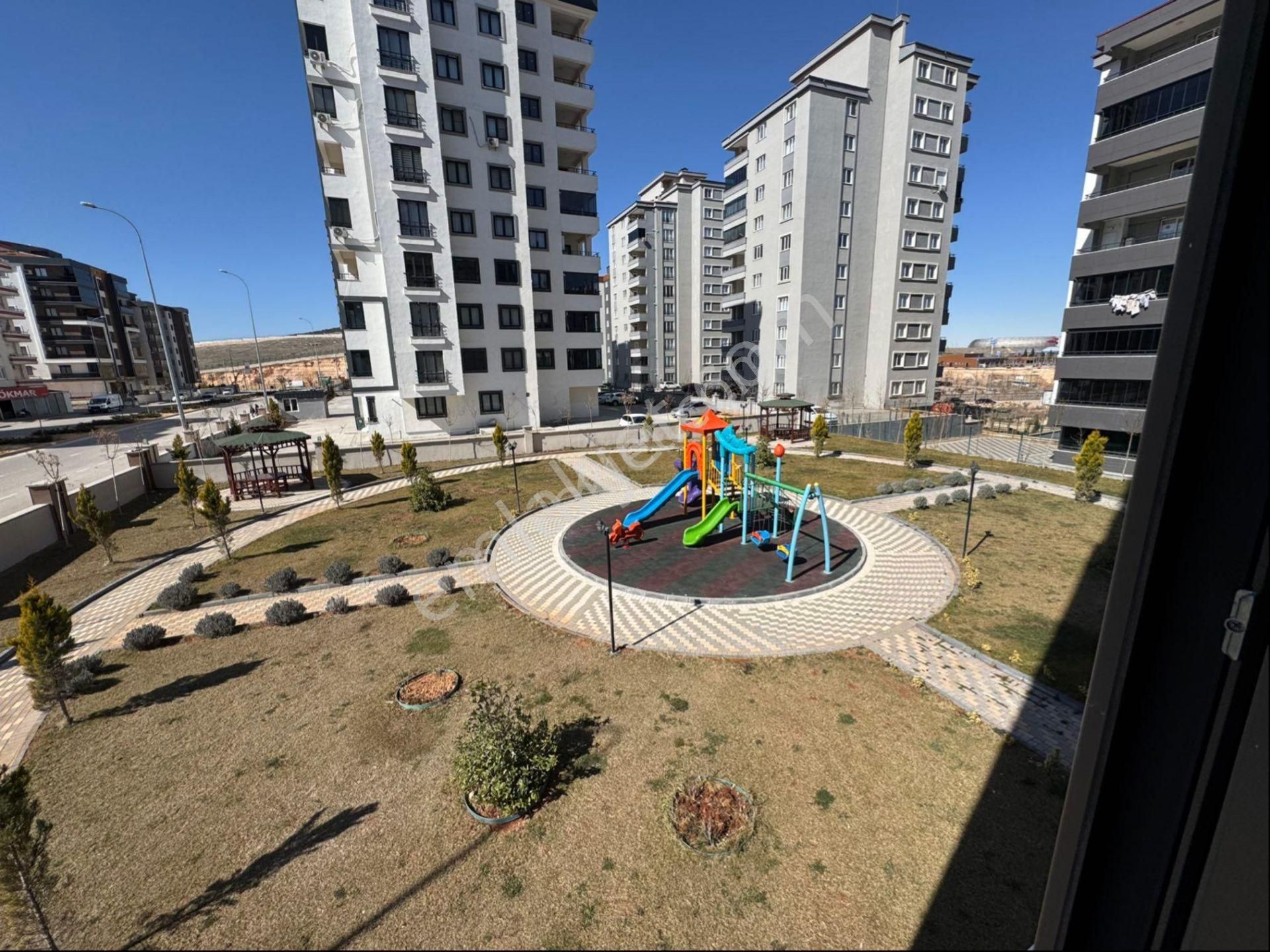 Emir Gayrimenkulden Fıstıklık Da ''gaziantep'in Kalbinde Geniş Ve Ferah 3+1!''