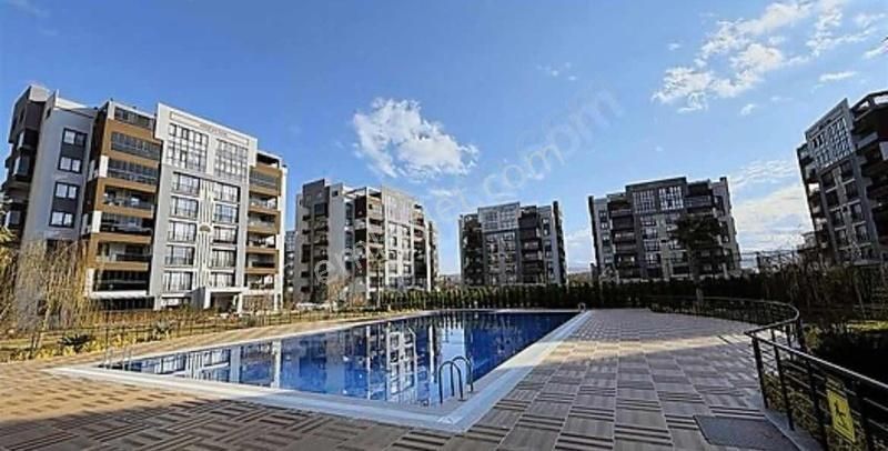 Balkan Mah. Nılüferyumda 2+1 Bahçe Katı Kiralık