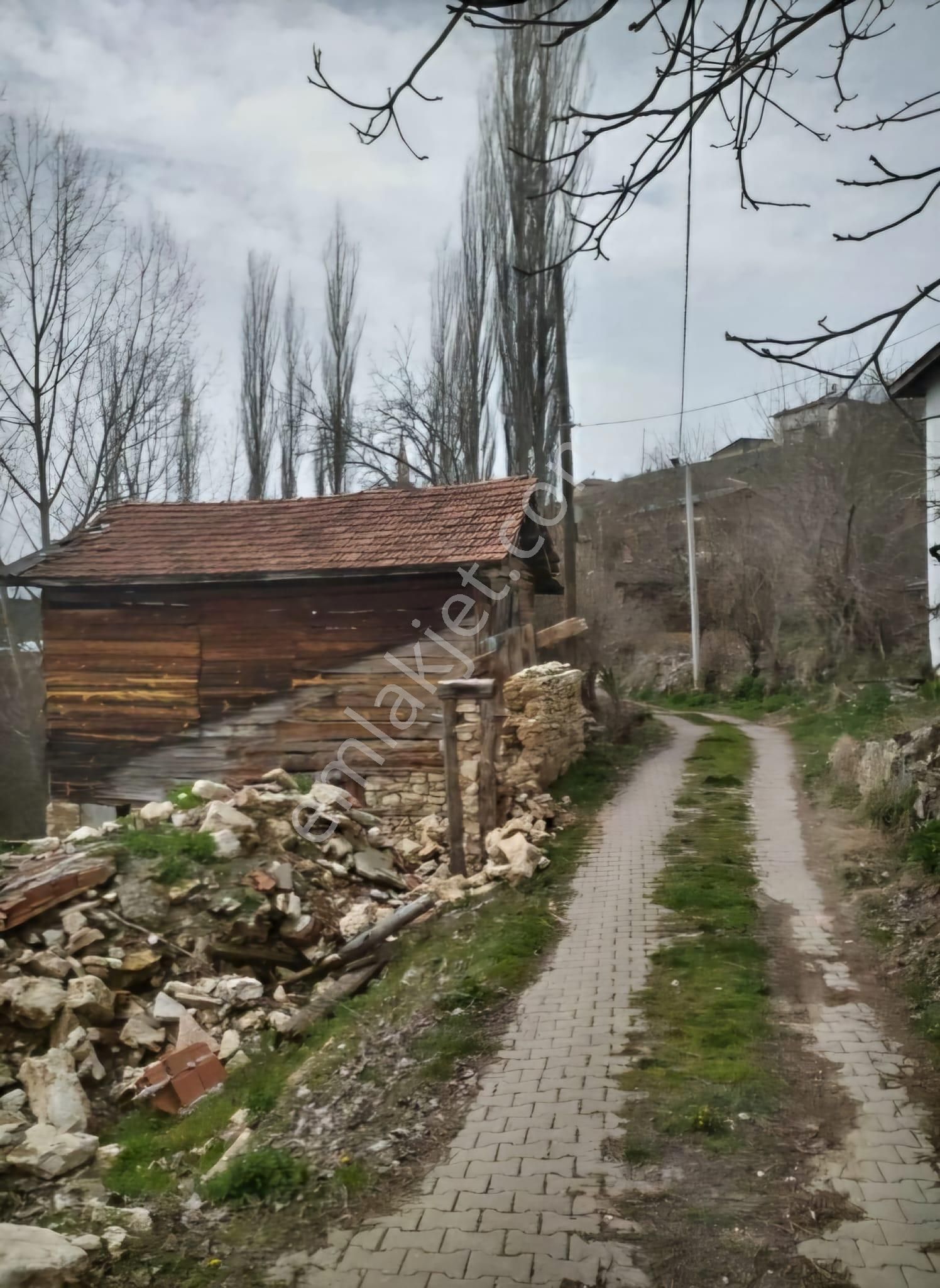 Rs Royale'den Keles Gököz Köy İçi İmarlı Arsa