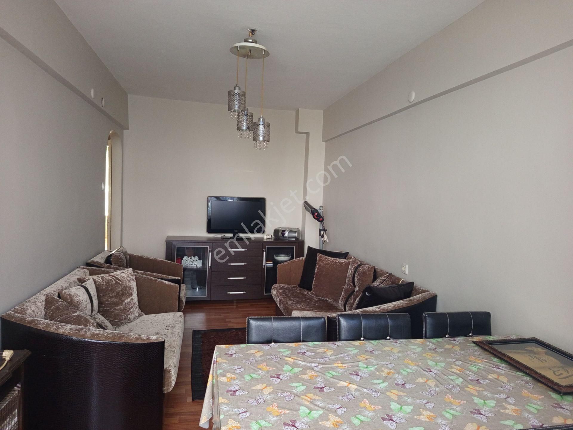 Bakırköy Yenimahalle De Yüksek Giriş 2+1 Eşyalı Kiralık Daire