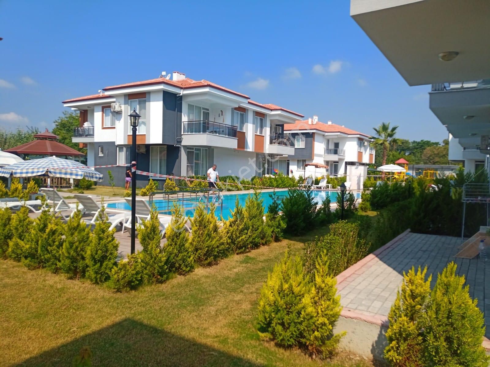 Stop’tan Karaçalı’da *havuzlu Sitede Eşyalı* 1+1 Kiralık Daire