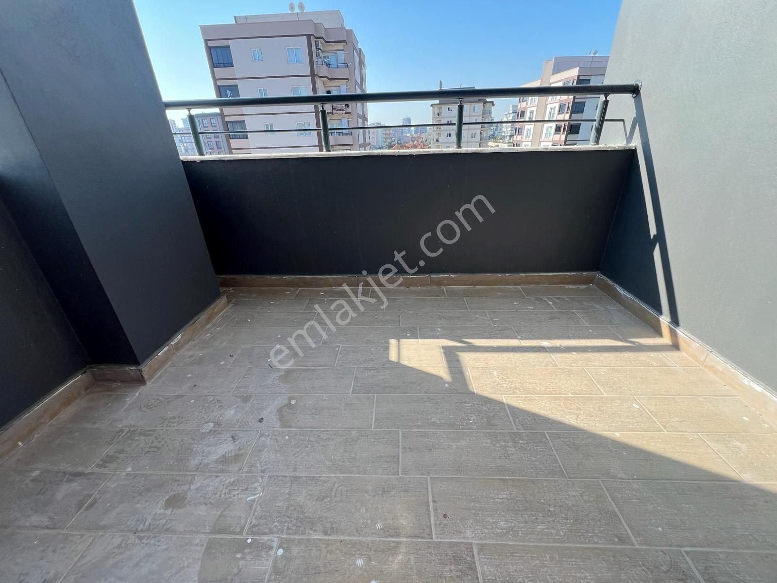 Han Emlak'tan Kuyuluk Mahallesin'de Site İçi Havuzlu Kiralık 2+1