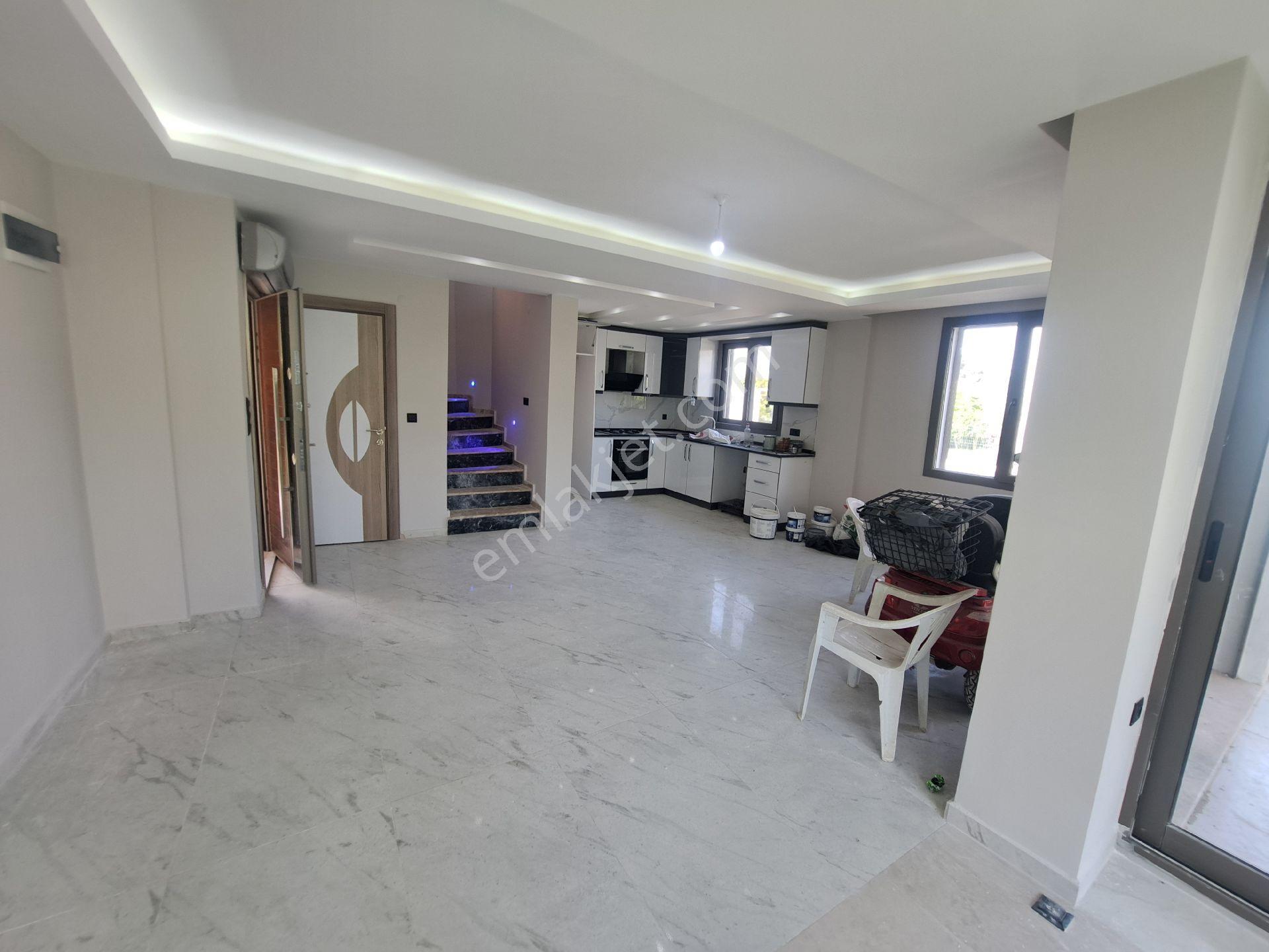İzmir Seferihisar Cumhuriyet Mahallesin De Satılık Havuzlu 3+1 Villa - Görsel 12
