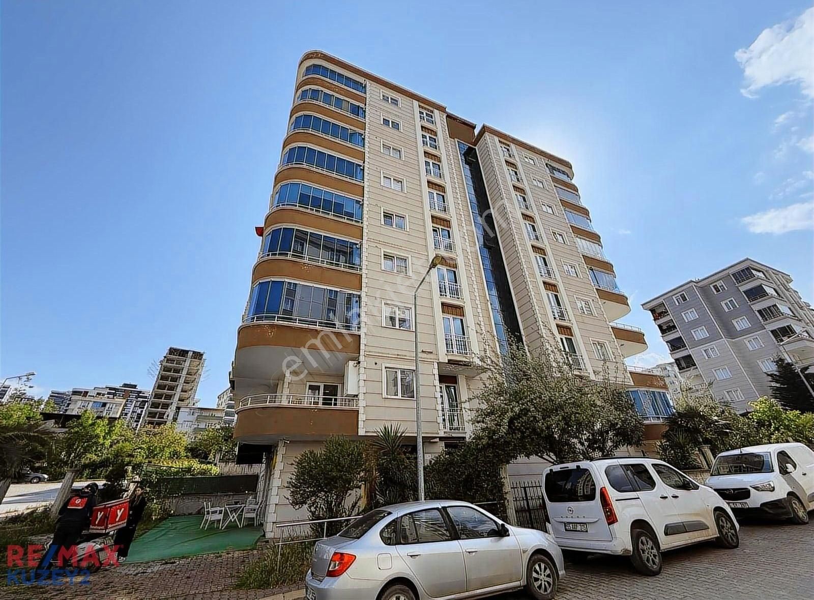 Remax Kuzey'den Esenevler'de Kiralık 3+1 Daire