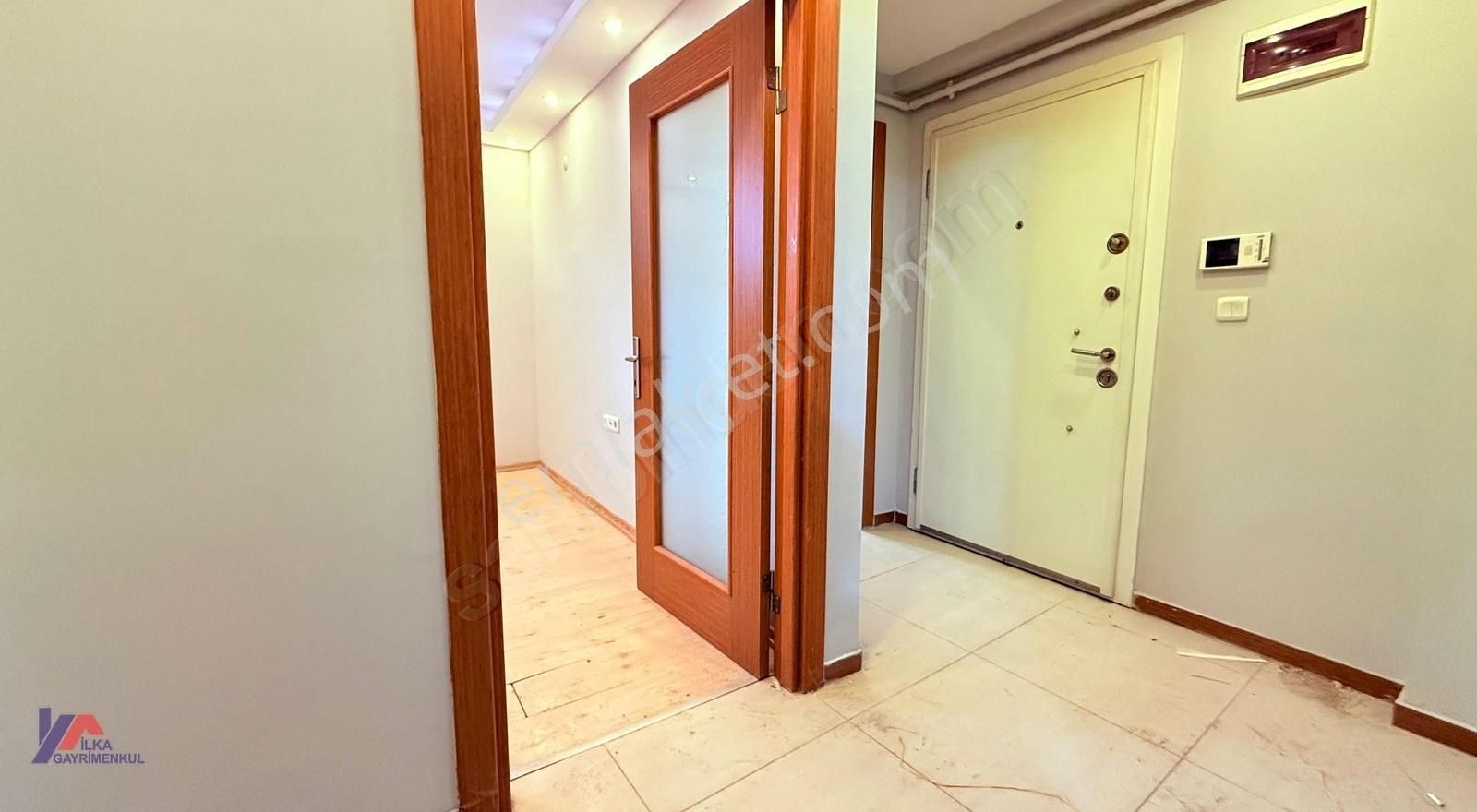 İlka'dan Talatpaşa Mh Yokuşsuz Metrobüse 7dk Kiralık Daire 2+1