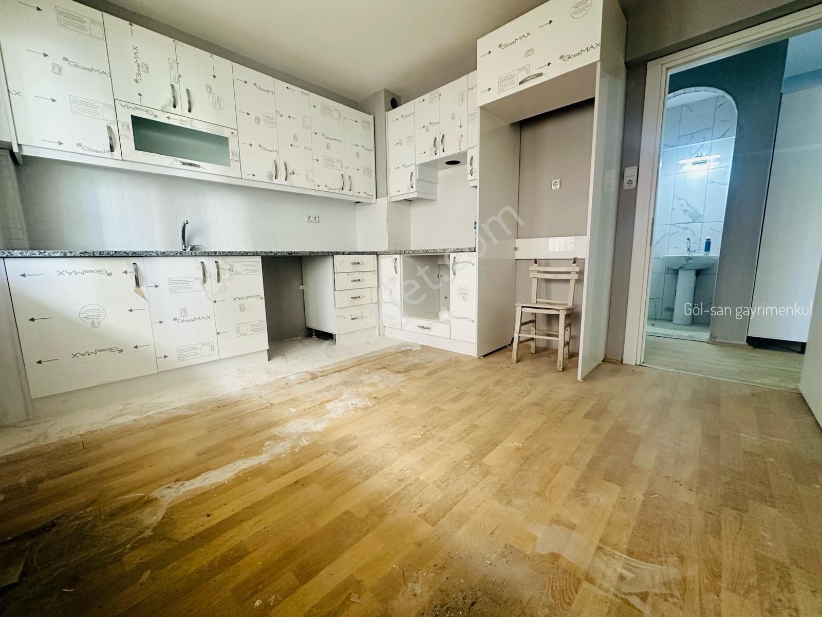 🏡 Göl-san Gayrimenkul’den 🏡 Yıldıztepe Mah. 3+1 130 M2 Full Tadilatlı Satılık Daire