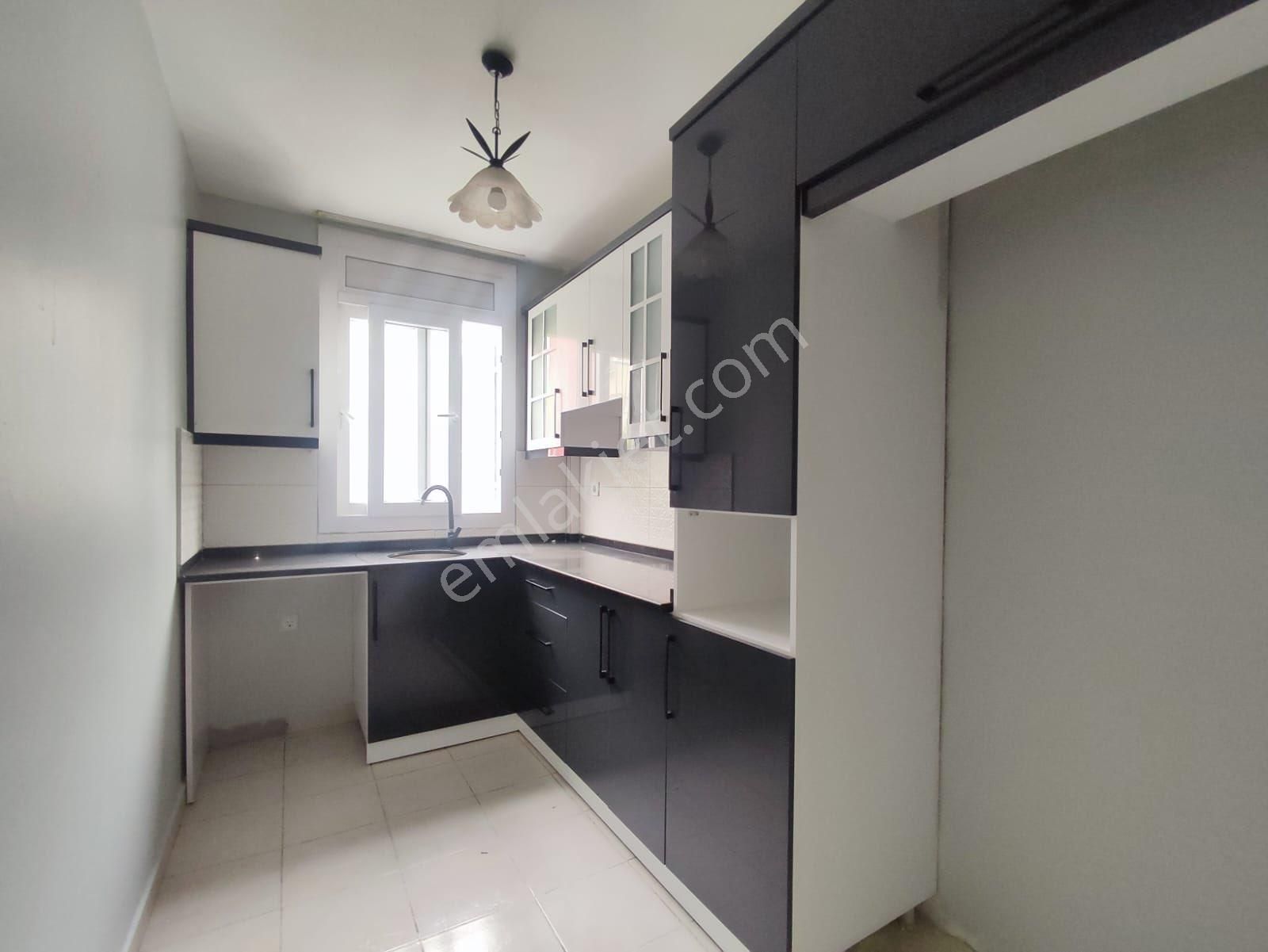 Yeşilyurt Mahellesinde Satılık 3+1