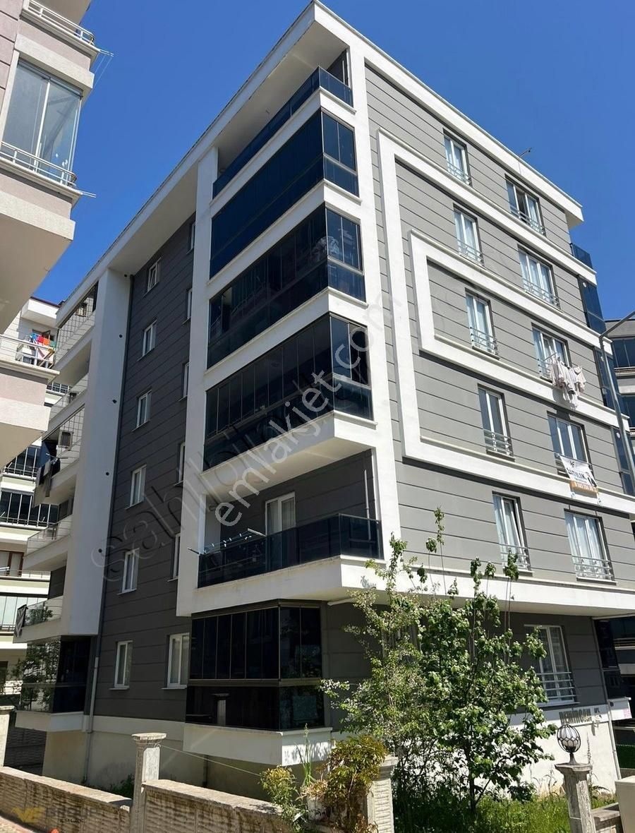 Atakent 3+1 Arakat 19 Mayıs Bulvarı 2 Sokak