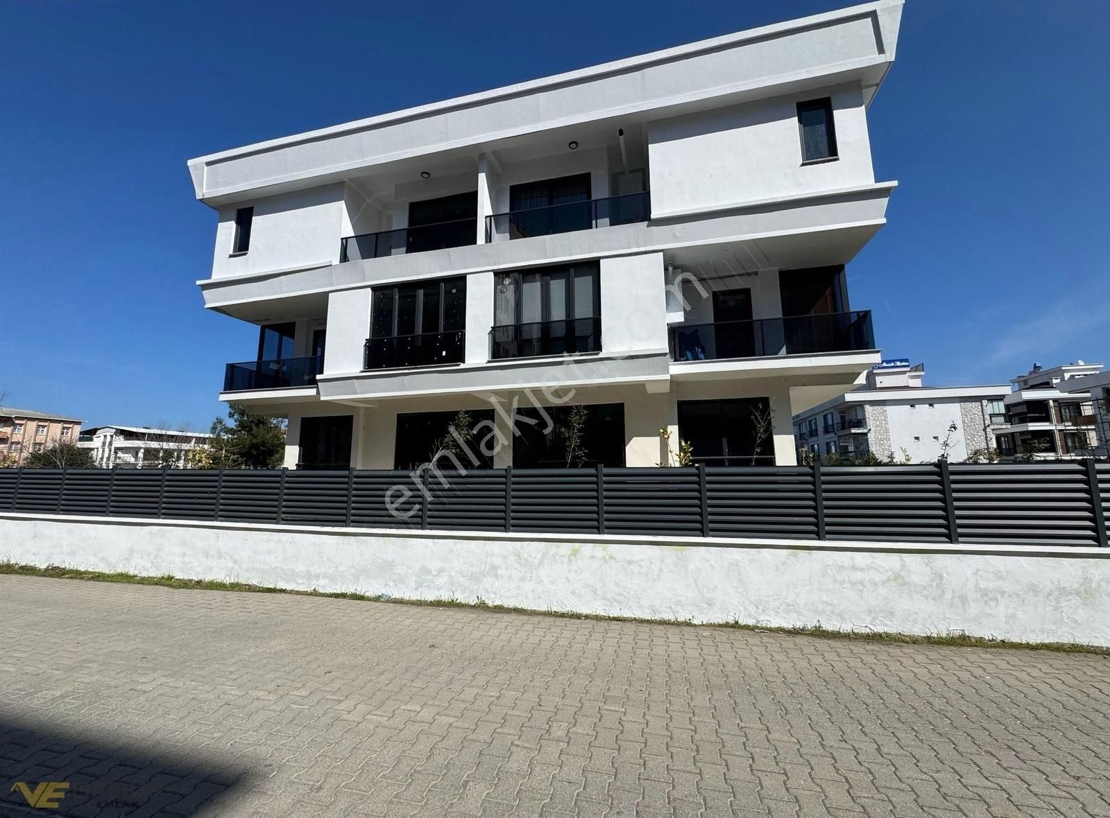 Atakum Körfez Sahilde ** Kiralık Bahçeli Lüx Loft 1+1 Daire **
