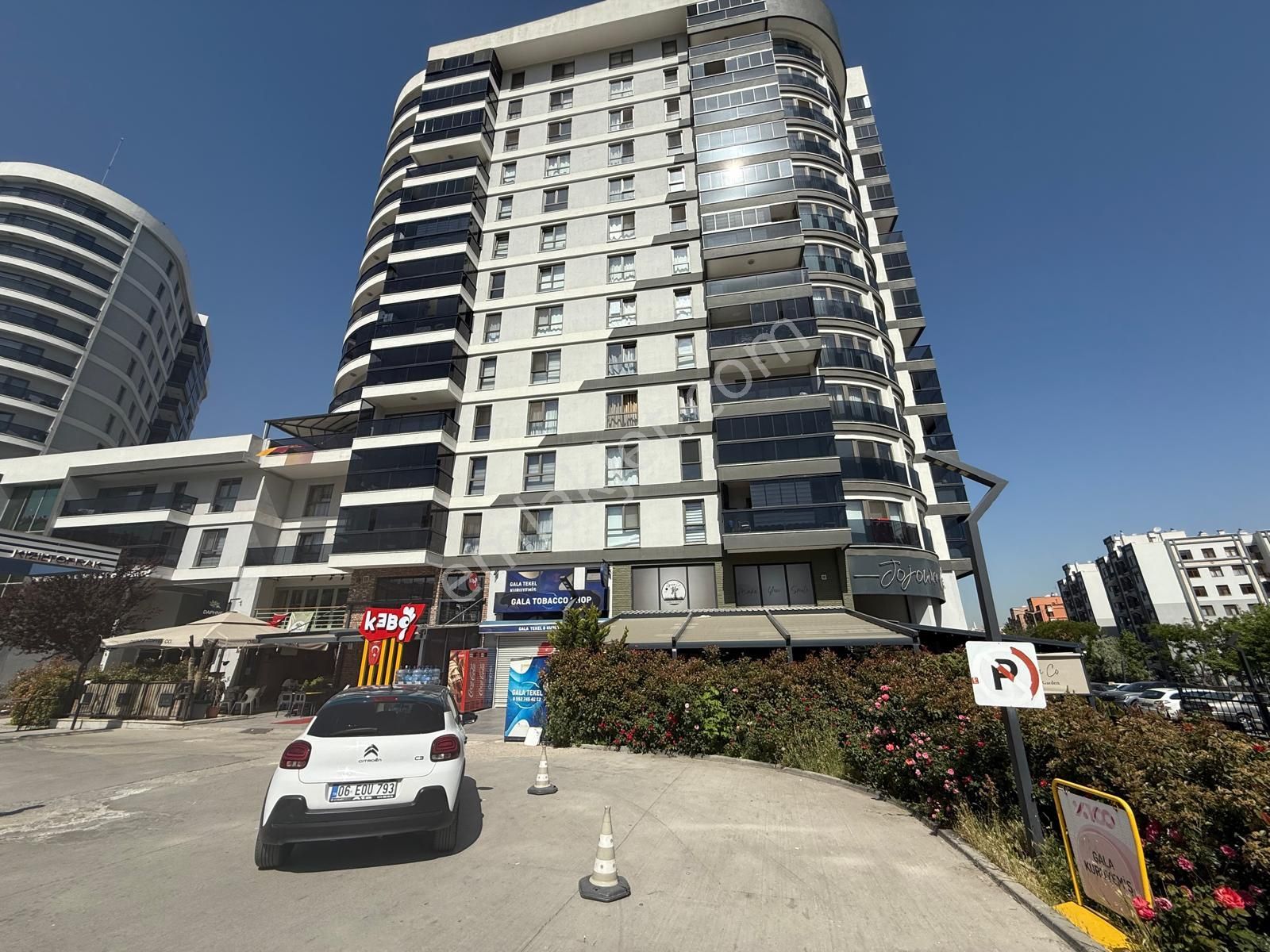 Gala Batıkent'te Ara Kat Ön Cephe Eşyalı 1+1 Kiralık Daire