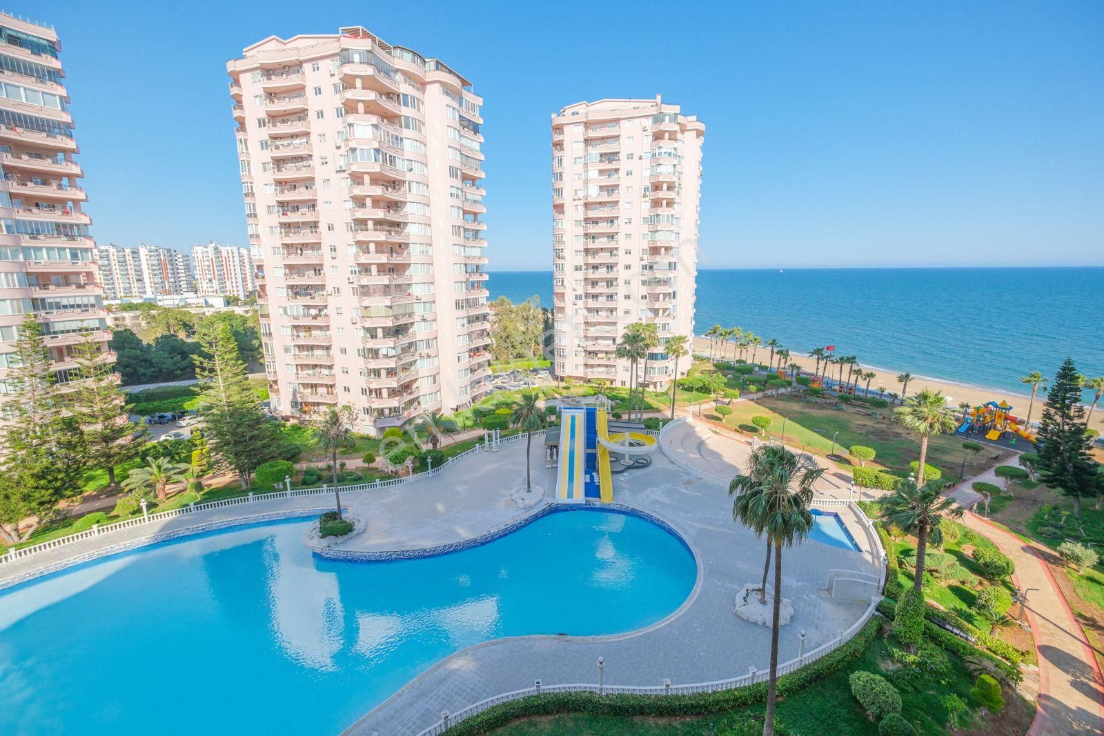 W Property'den Lıparıs 1 Sitesinde Deniz Manzaralı Satılık 4+1