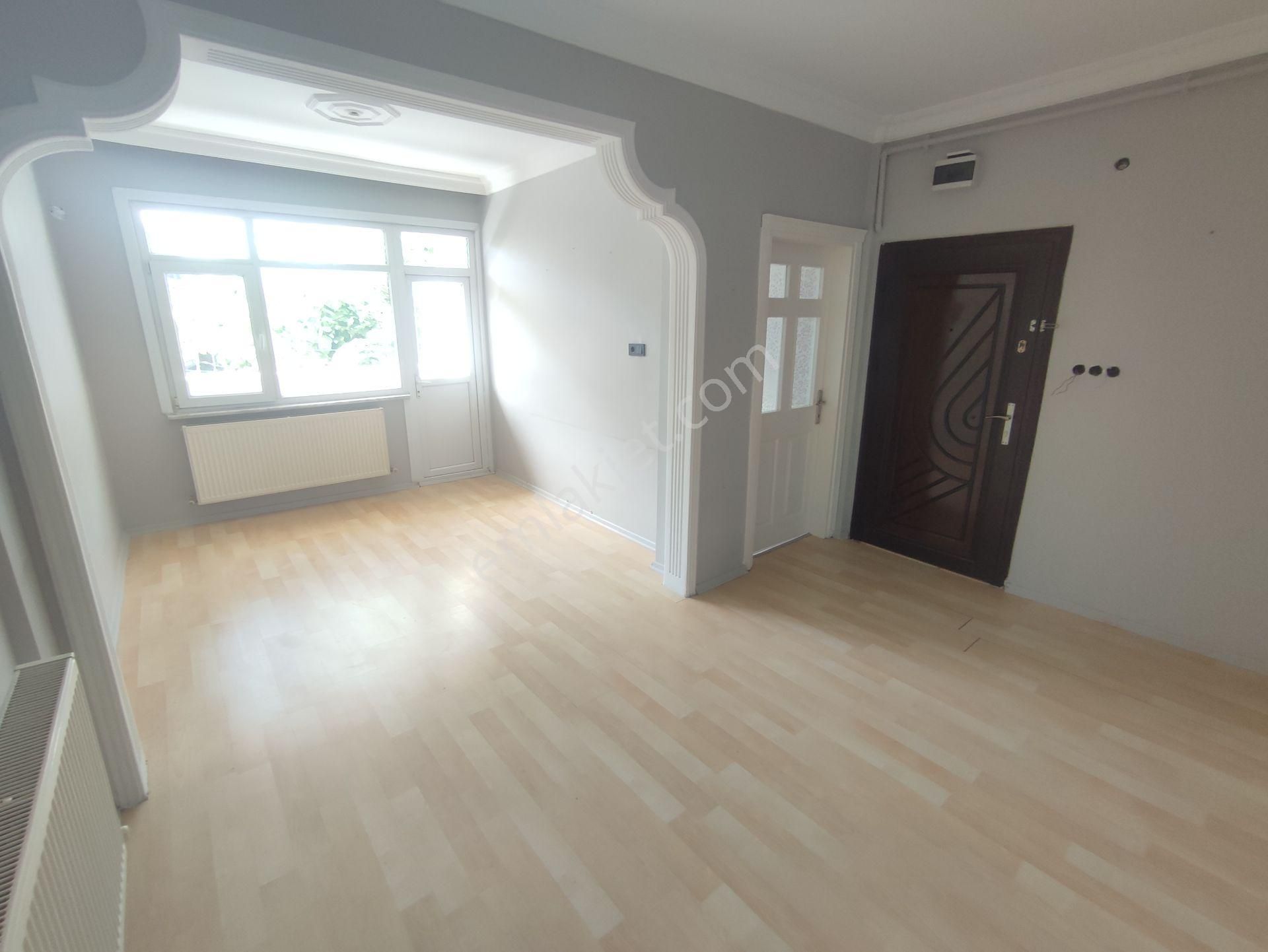 Balcıoğlundan Kartaltepe Mah. Kocatepe Metroya 5 Dak. Kiralık 1. Ara Kat Daire