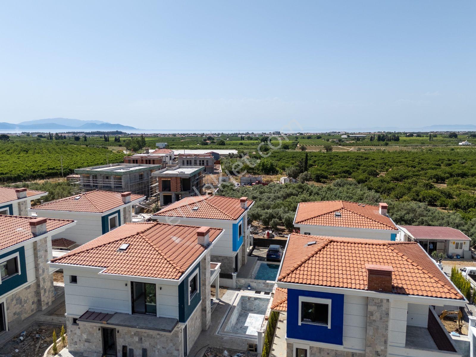 Kuşadası Davutlar Sahilinde Müstakil Özel Havuzlu Yazlık - Görsel 4
