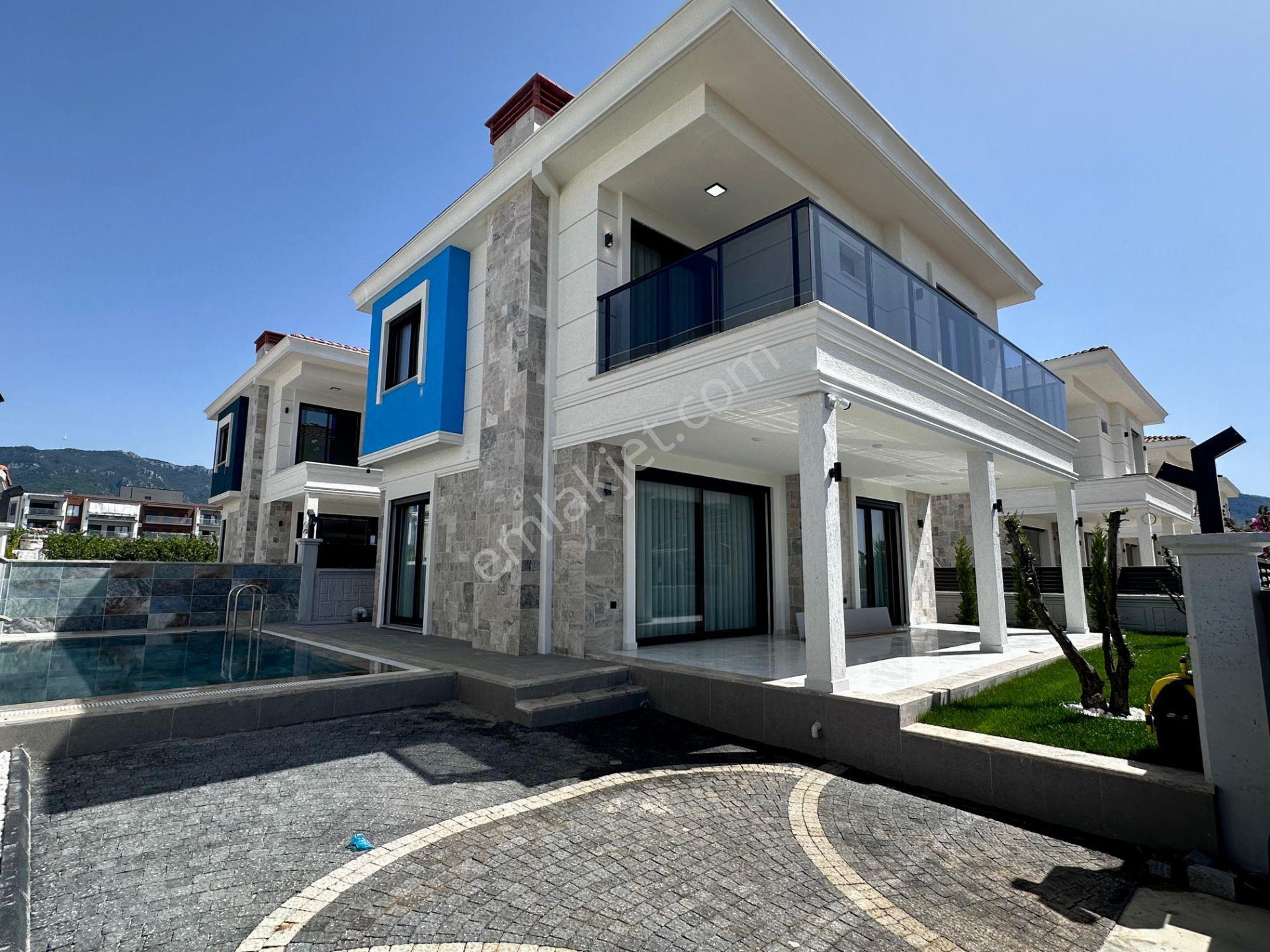 Kuşadası Davutlar Sahilinde Müstakil Özel Havuzlu Yazlık - Görsel 35