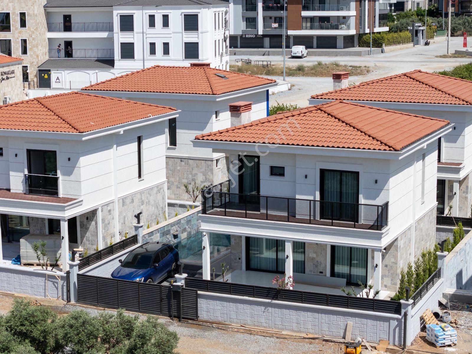 Kuşadası Davutlar Sahilinde Müstakil Özel Havuzlu Yazlık - Görsel 2
