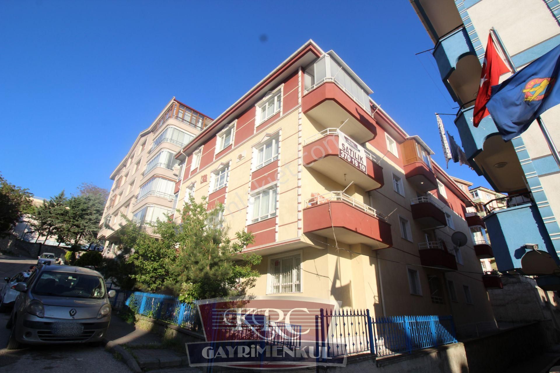 Krc'den Mamak Caddesine Bir Bina Mesafede Ara Katta Yapılı 3+1 Satılık