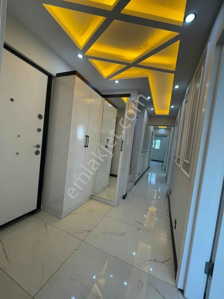 Turan Mah. Satılık 3+1 Full Tadilatlı,yarı Bodrum Daire