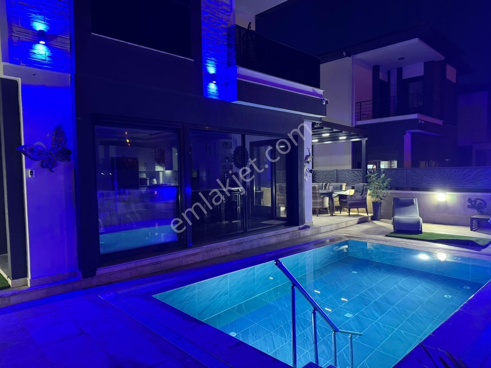 Didim De Satılık 3+1 Havuzlu Muhteşem Villa