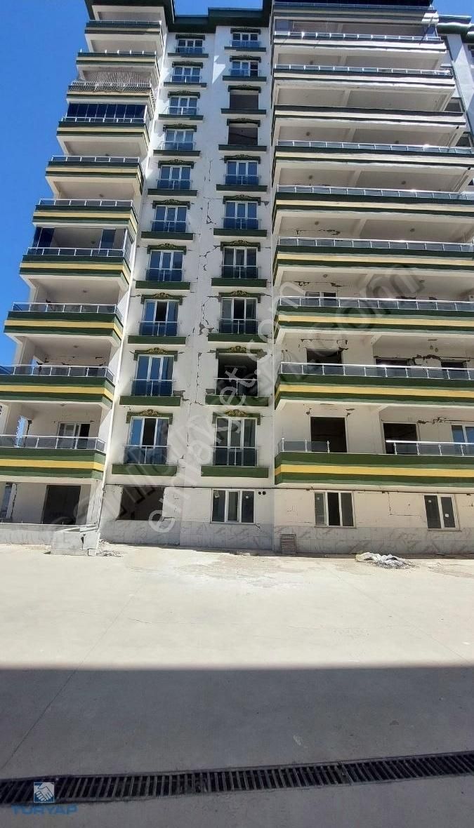Binevler Turyaptan Şehrin Batısında Satılık 3+1 Daire