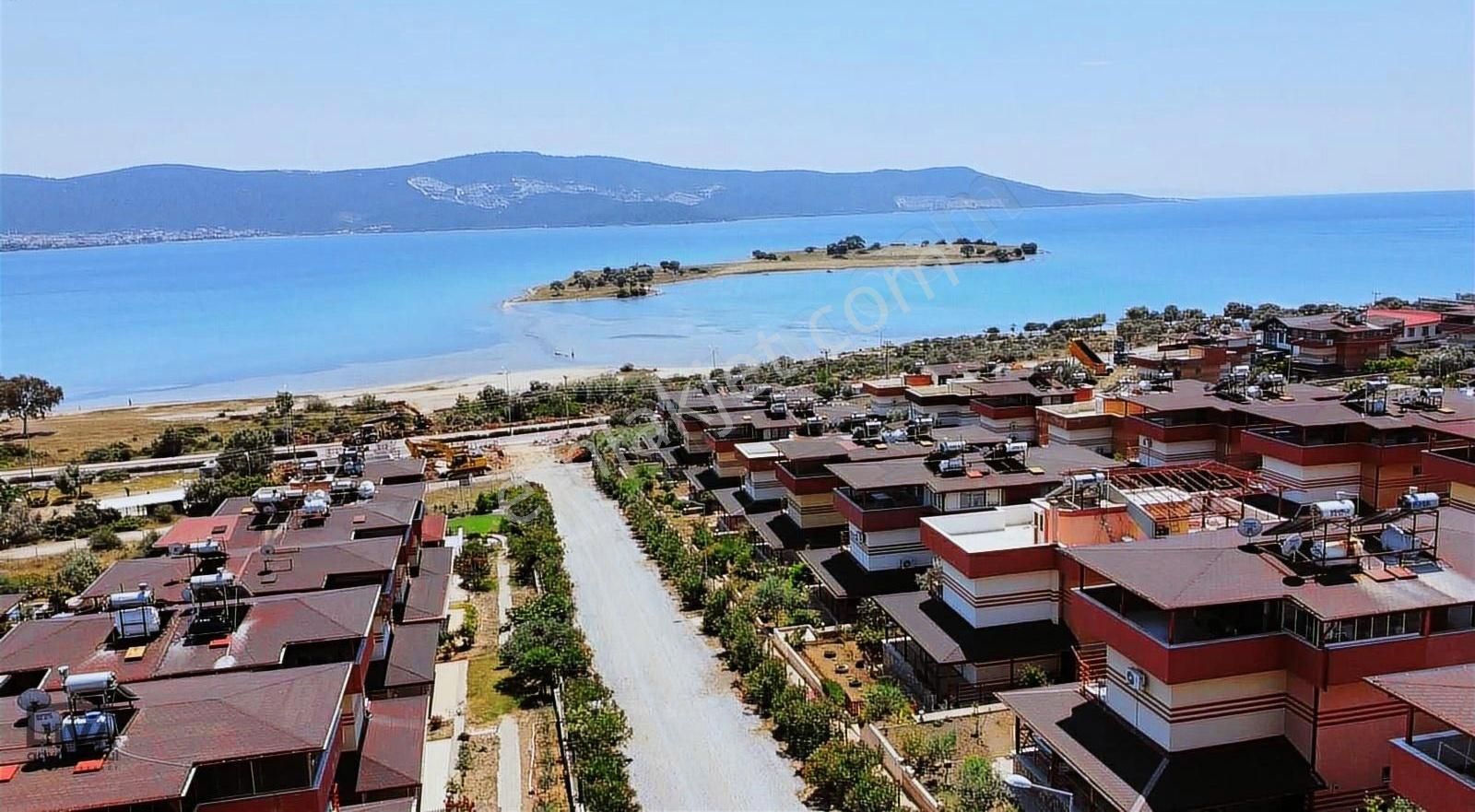Liva'dan Didim Akbük'de Deniz Manzaralı Satılık Villa