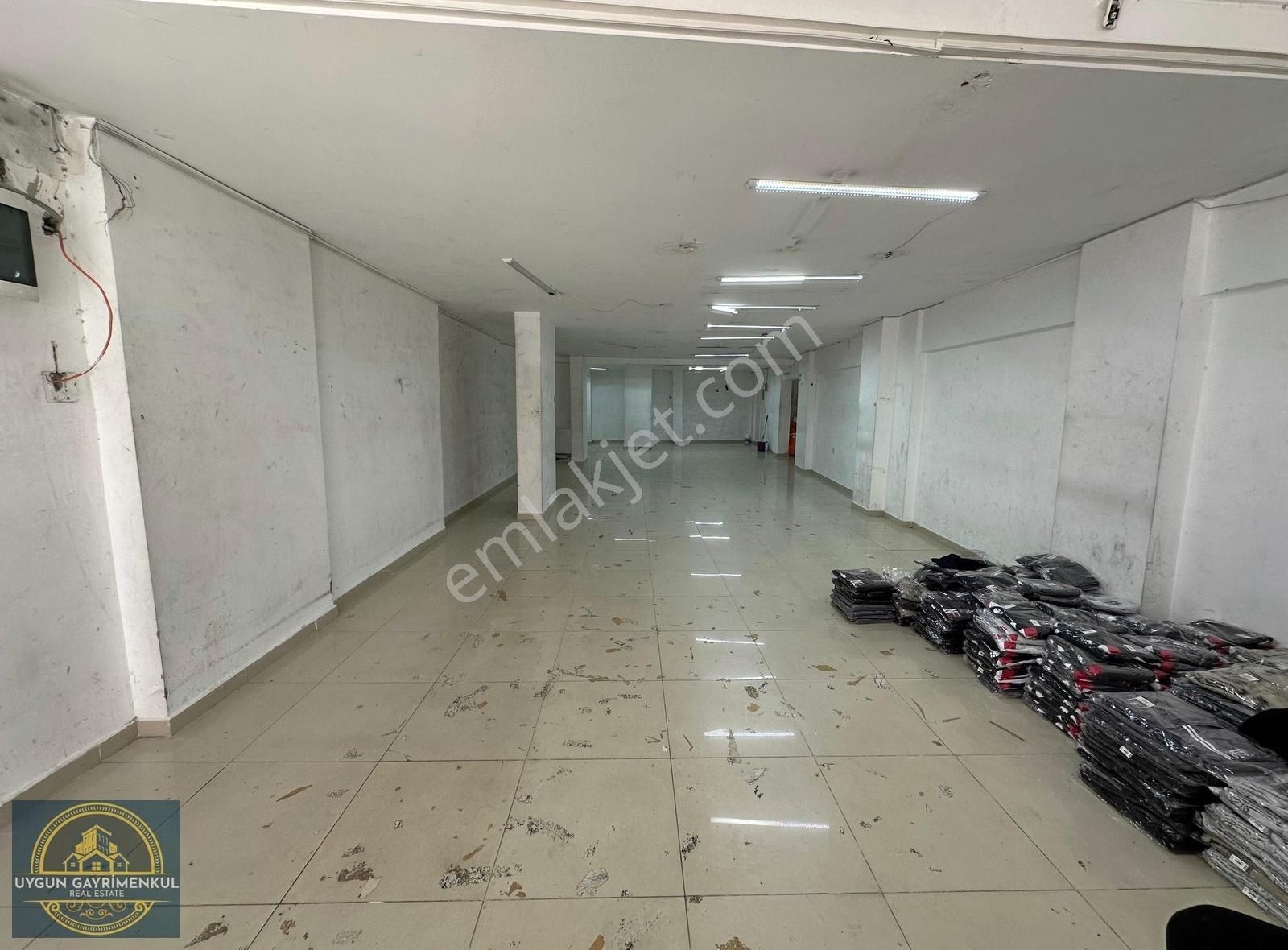 Uygun Gayrimenkulden - Kiralık 305m2 2 Katlı İş Yeri