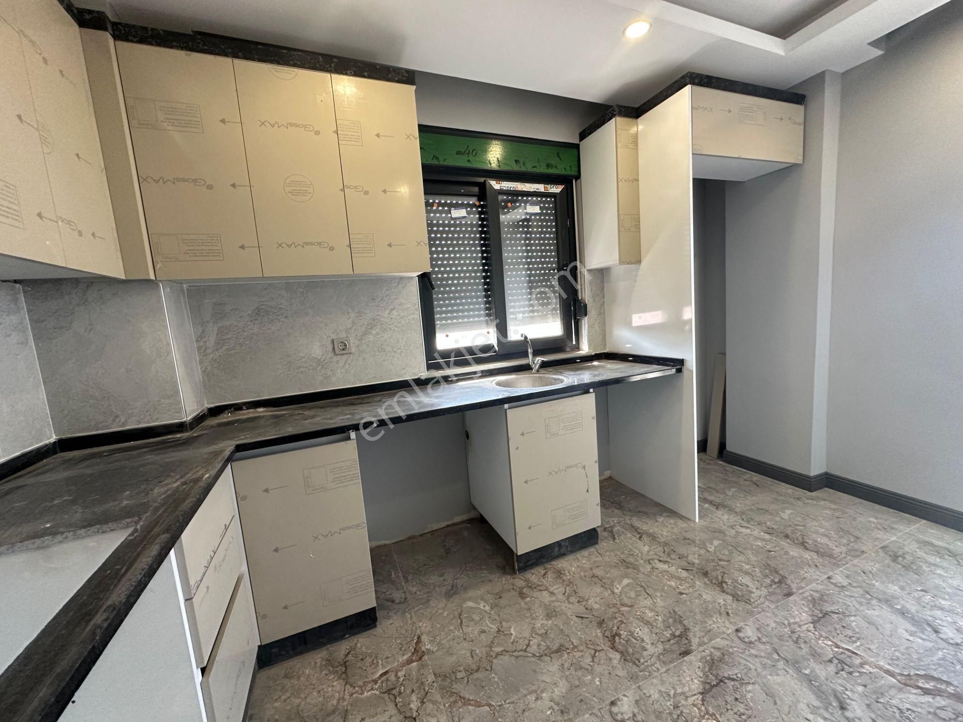V. Fevzi Çakmak Mah. Cadde Üzeri İskanlı 2+1 Satılık Daire