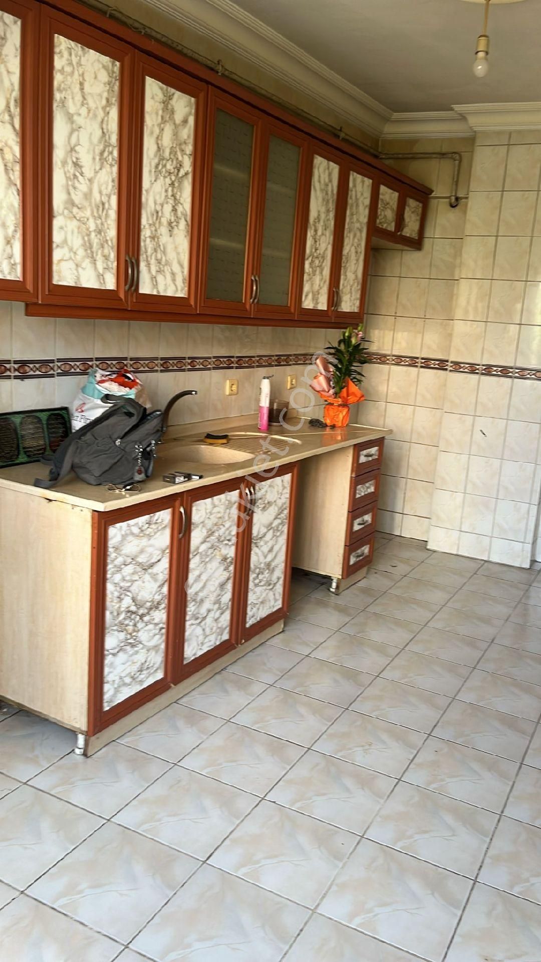 Ataşehir Belediye Karşısı Temiz Site İçi Cadde Üzerinde 3+1 Asansör Yabancı Ya Bekara