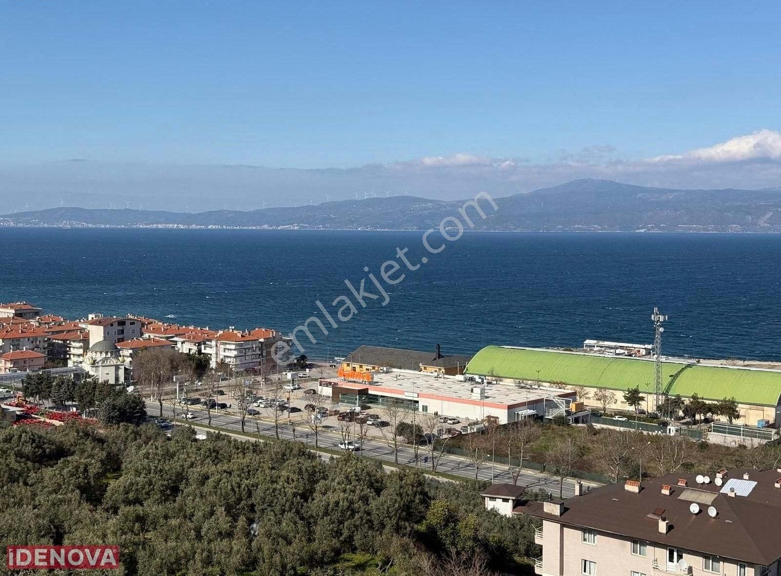 İdenova'dan Ömerbey'de Kiralık Tripleks Yüzme Havuzlu Villa