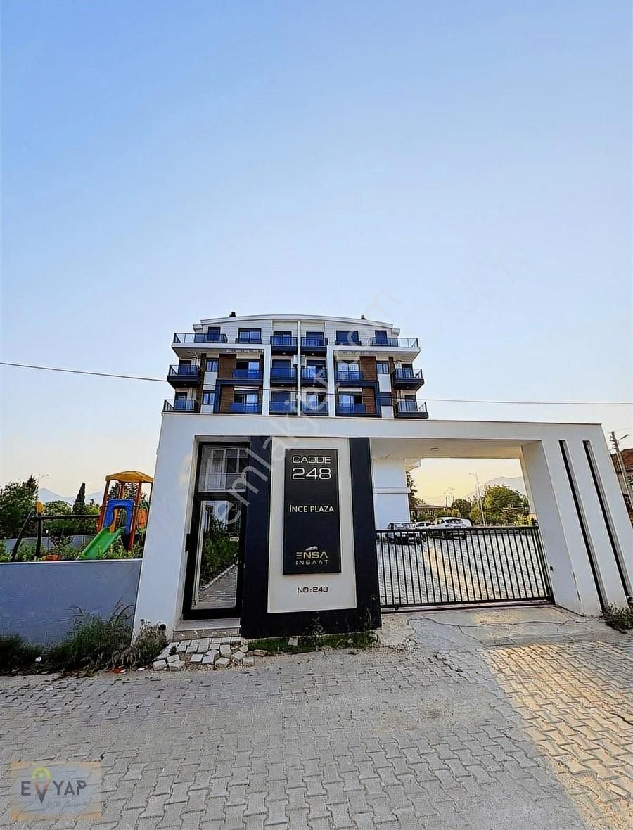 Döşemealtı Altınkale Cadde Üstü Lüx Katta 1+1 Eşyasız Daire