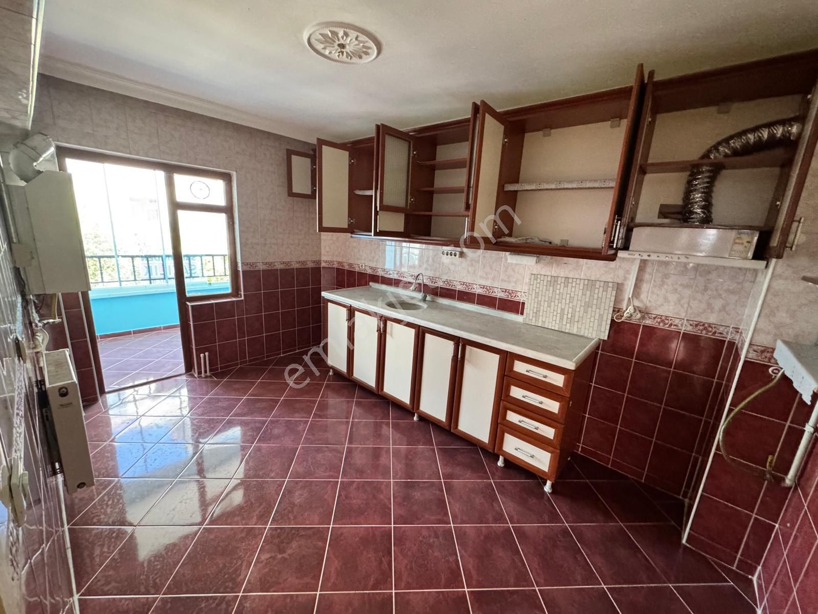 Sincan Yeşilova Mh. Yakın Geniş Katta 3+1 Masrafsız Kiralık Daire